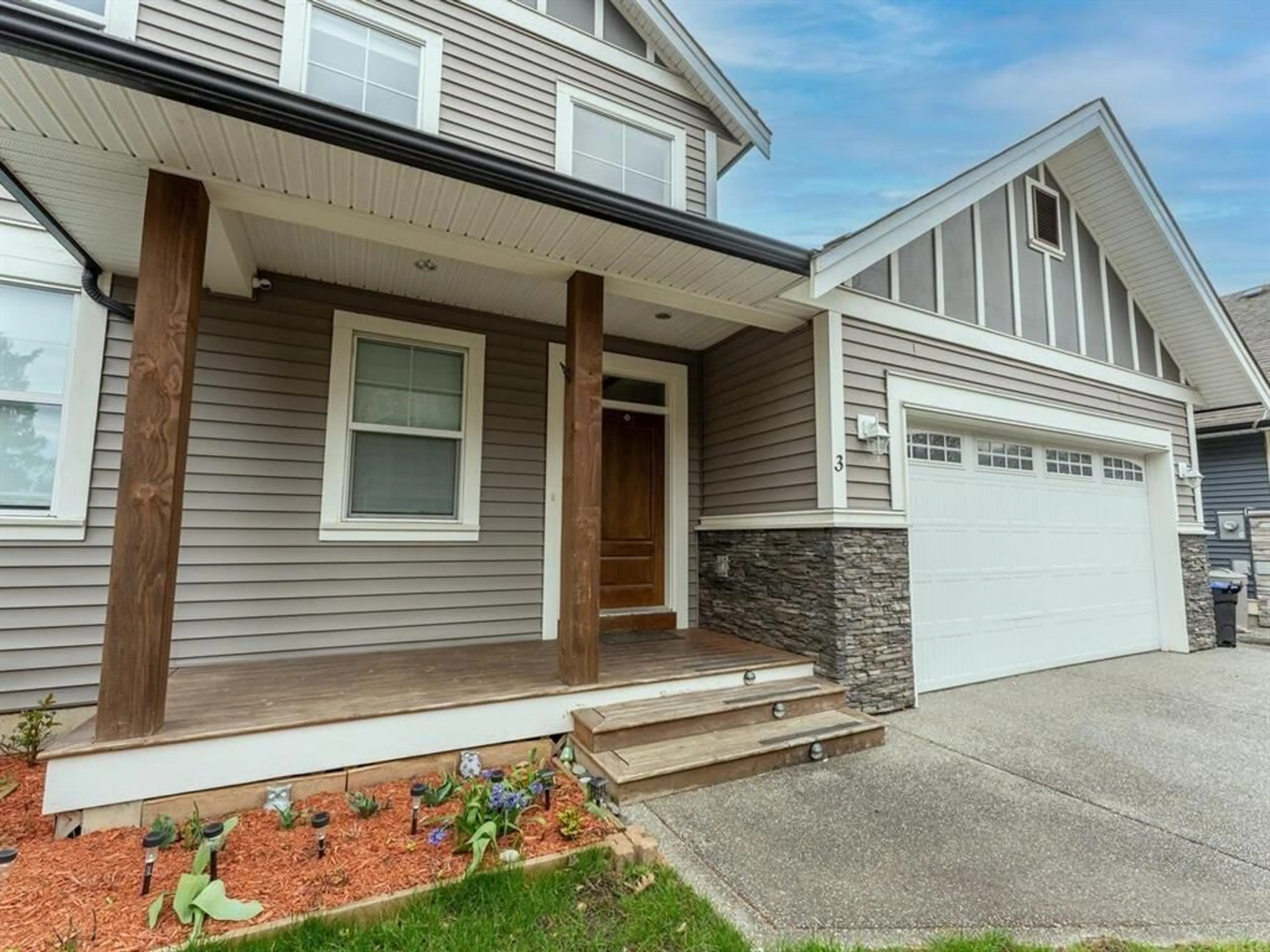 Home with vinyl exterior material, street for 3 - 45995 STEVENSON ROAD, Chilliwack British Columbia V2R2G2