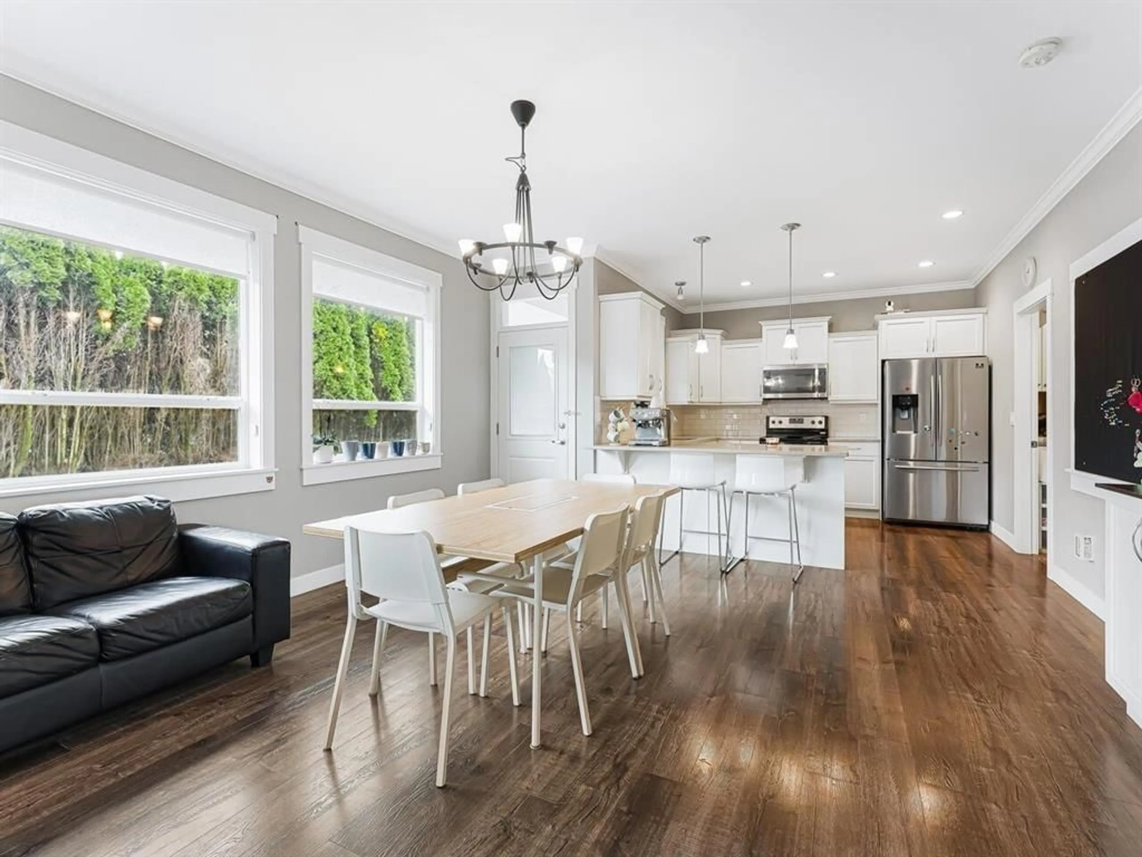 Open concept kitchen, wood/laminate floor for 3 - 45995 STEVENSON ROAD, Chilliwack British Columbia V2R2G2