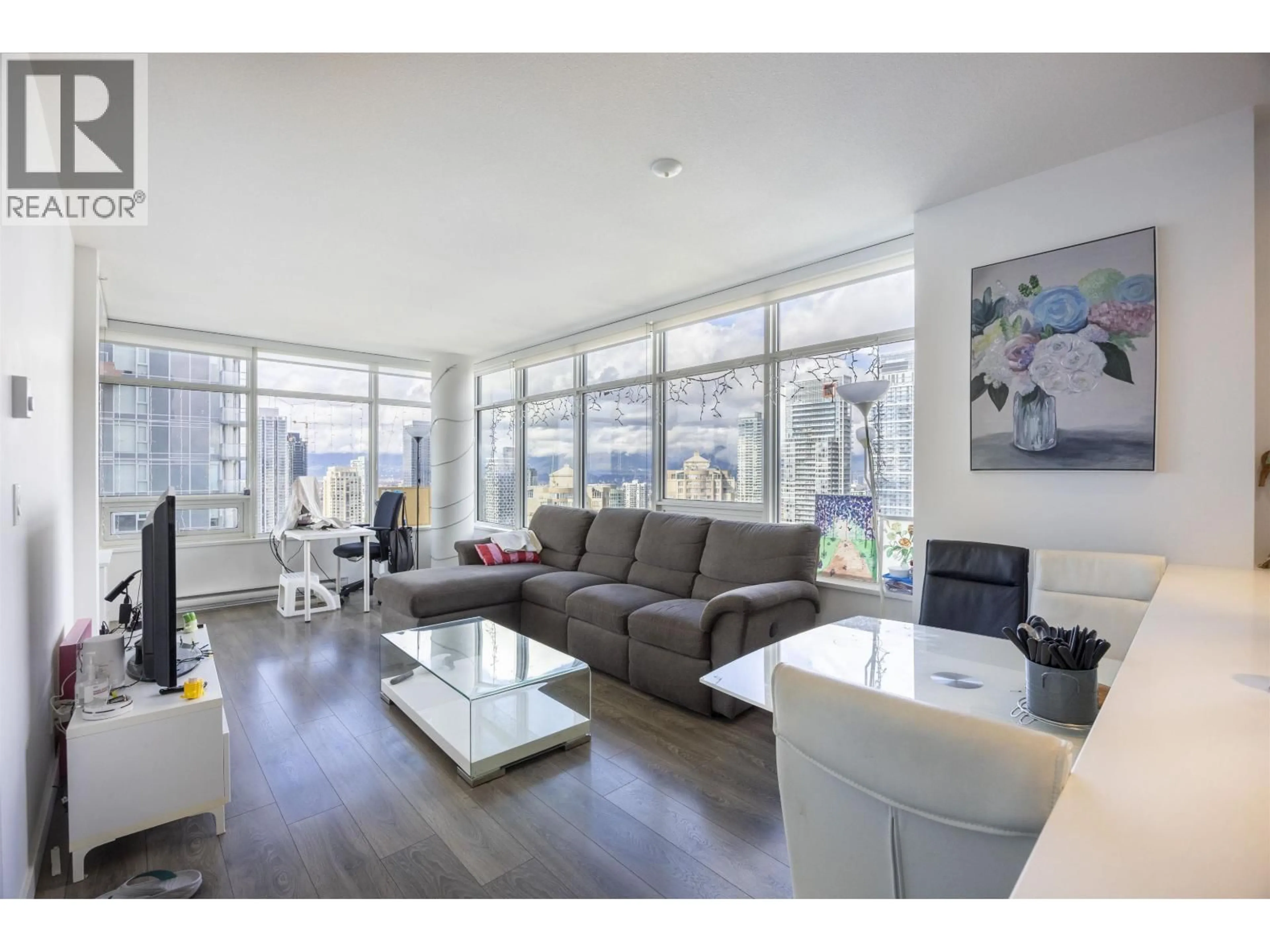 Living room with furniture, unknown for 3009 - 6461 TELFORD AVENUE, Burnaby British Columbia V5H0B7