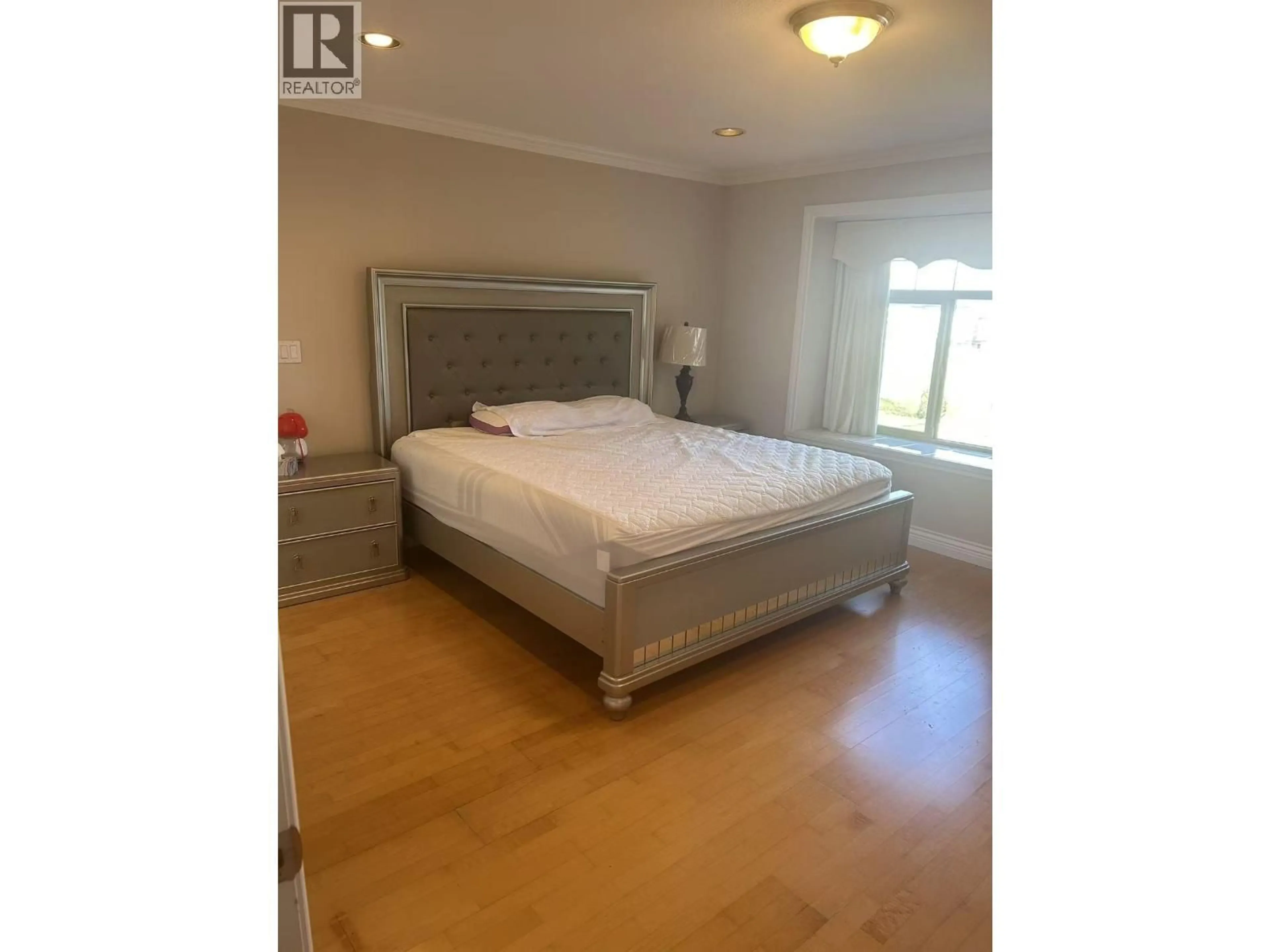 Bedroom with bed, unknown for 6521 WALTHAM AVENUE, Burnaby British Columbia V5H3V6