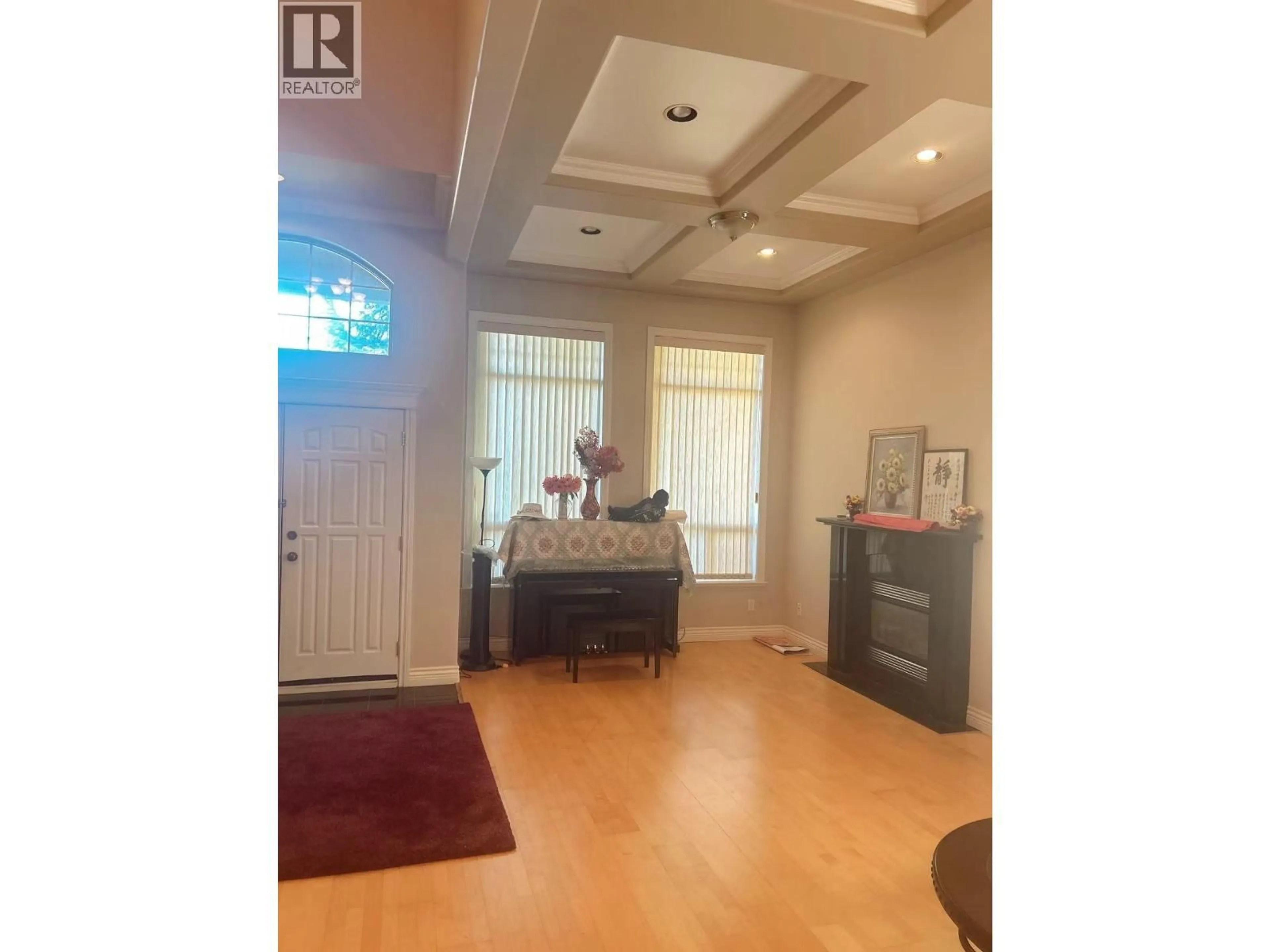 Unknown for 6521 WALTHAM AVENUE, Burnaby British Columbia V5H3V6