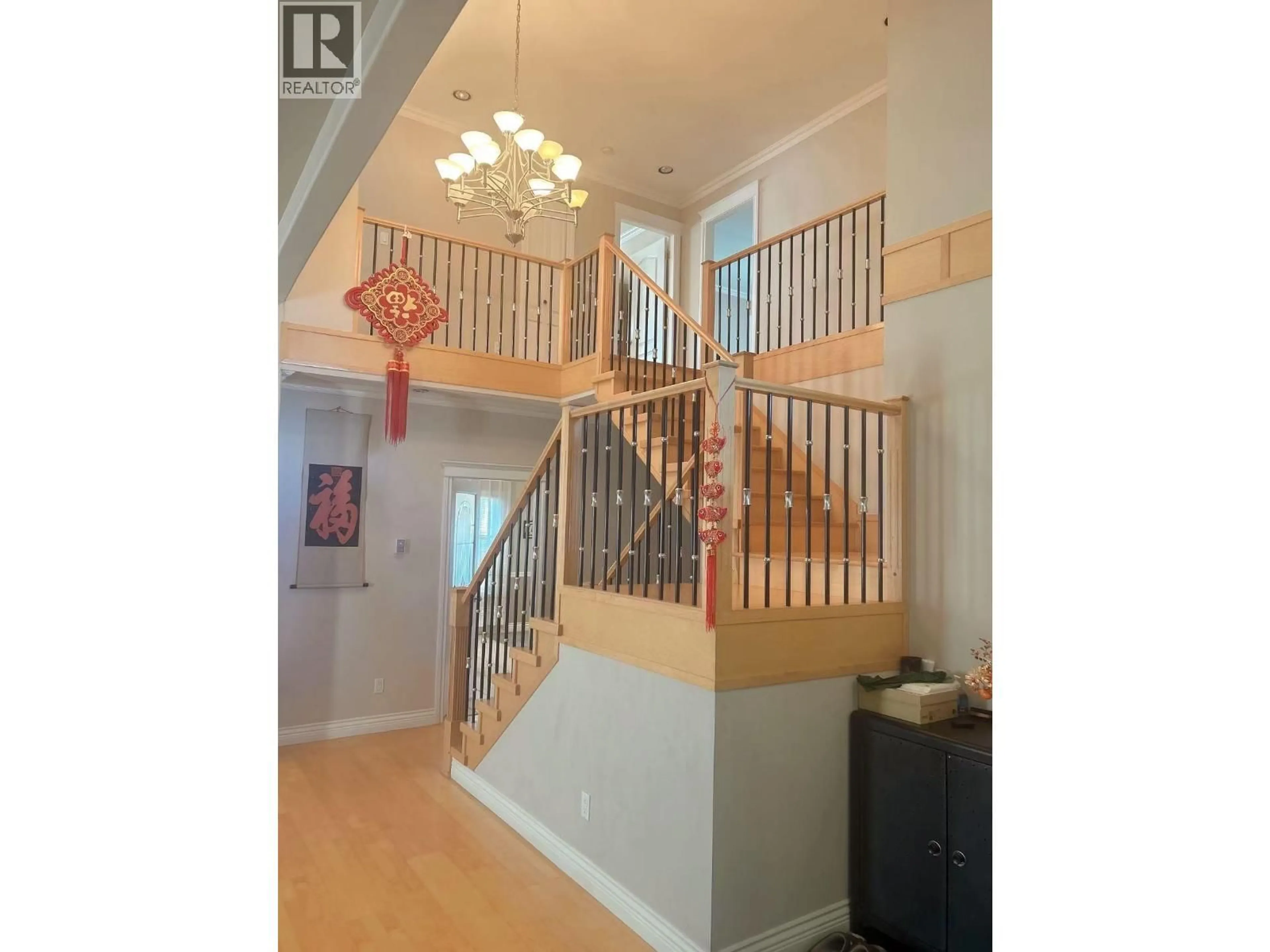 Unknown for 6521 WALTHAM AVENUE, Burnaby British Columbia V5H3V6