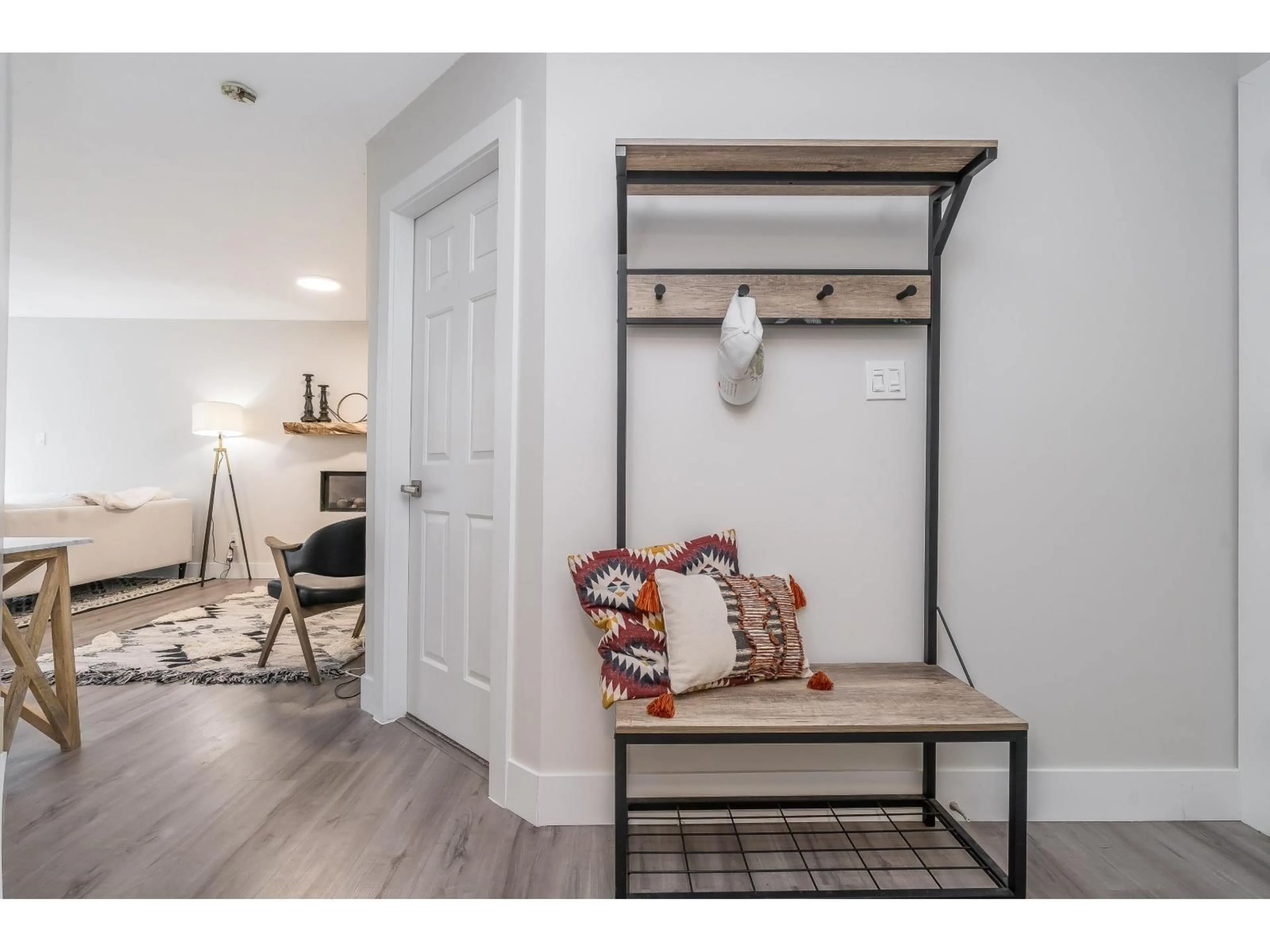 Indoor entryway for 107 - 21937 48 AVENUE, Langley British Columbia V3A8C3