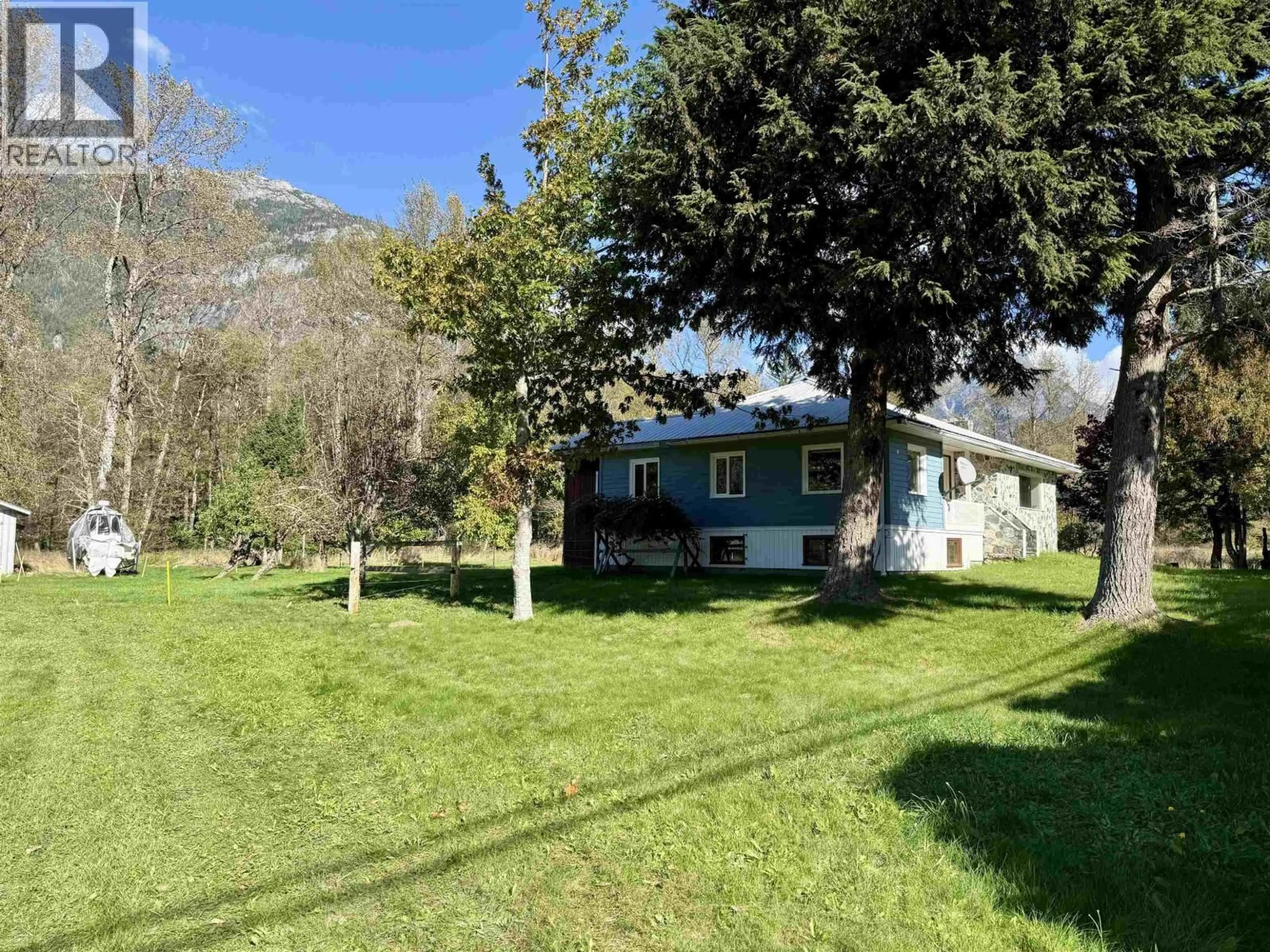 A pic from outside/outdoor area/front of a property/back of a property/a pic from drone, mountain view for 1802 MACKENZIE 20 HIGHWAY, Hagensborg British Columbia V0T1H0