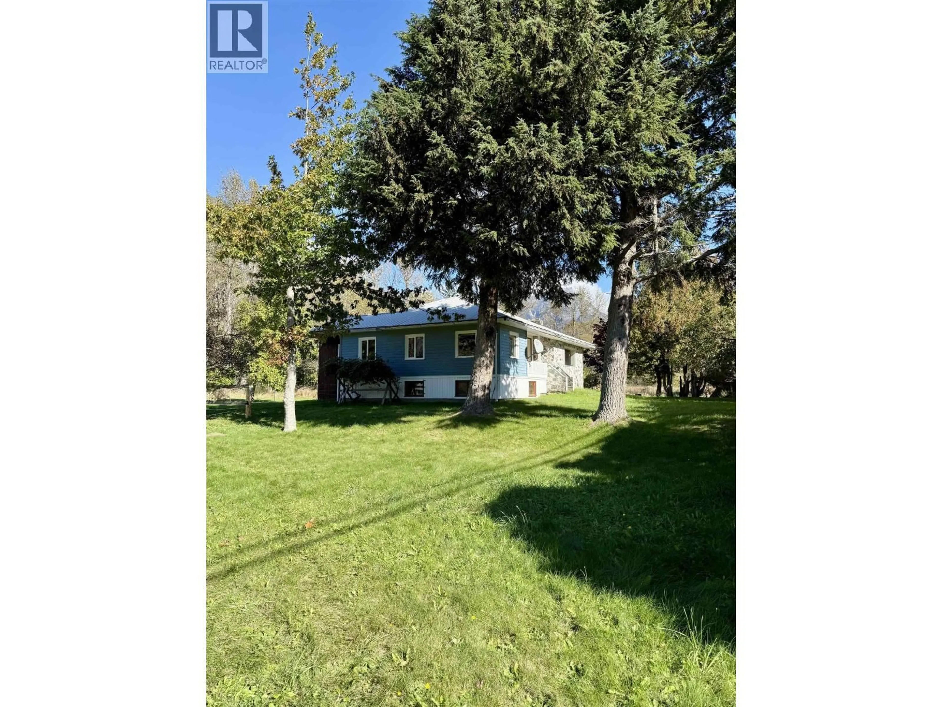 A pic from outside/outdoor area/front of a property/back of a property/a pic from drone, street for 1802 MACKENZIE 20 HIGHWAY, Hagensborg British Columbia V0T1H0