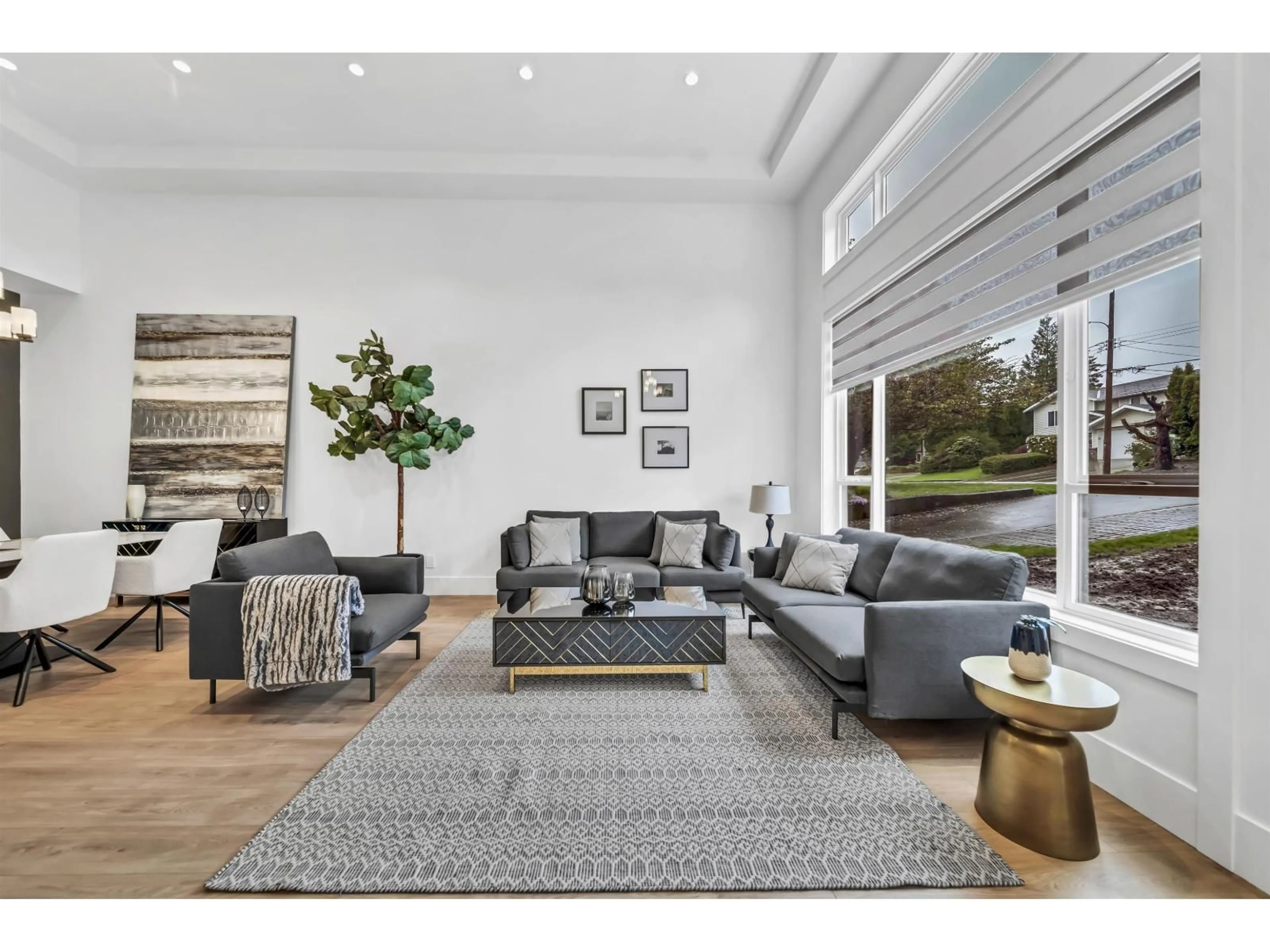 Living room with furniture, unknown for 2699 VALEMONT CRESCENT, Abbotsford British Columbia V2T3V6