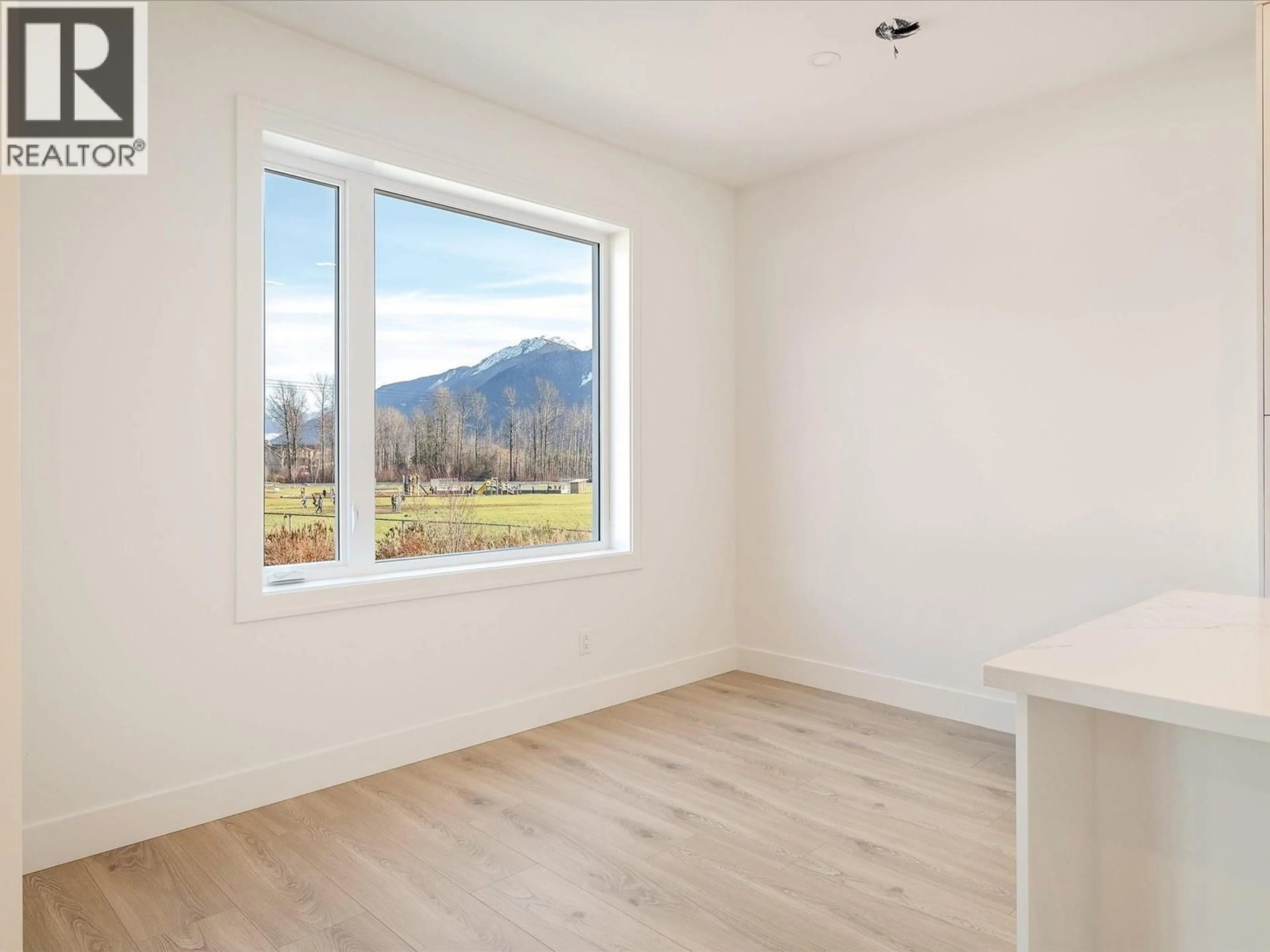 A pic of a room for 1006 PHARE CRESCENT CRESCENT, Pemberton British Columbia V0N2L0