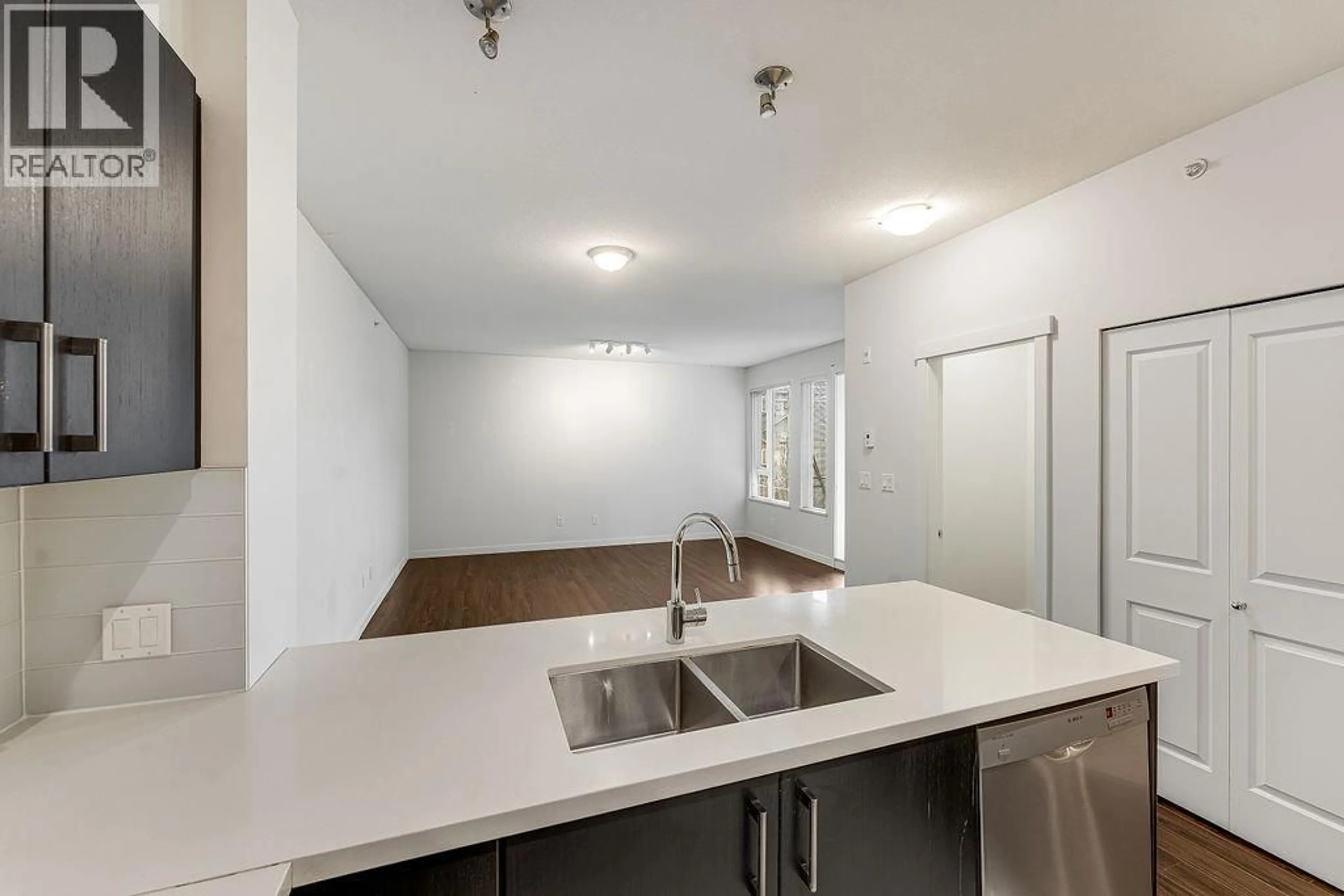 Standard kitchen, unknown for 422 - 3133 RIVERWALK AVENUE, Vancouver British Columbia V5S0A7