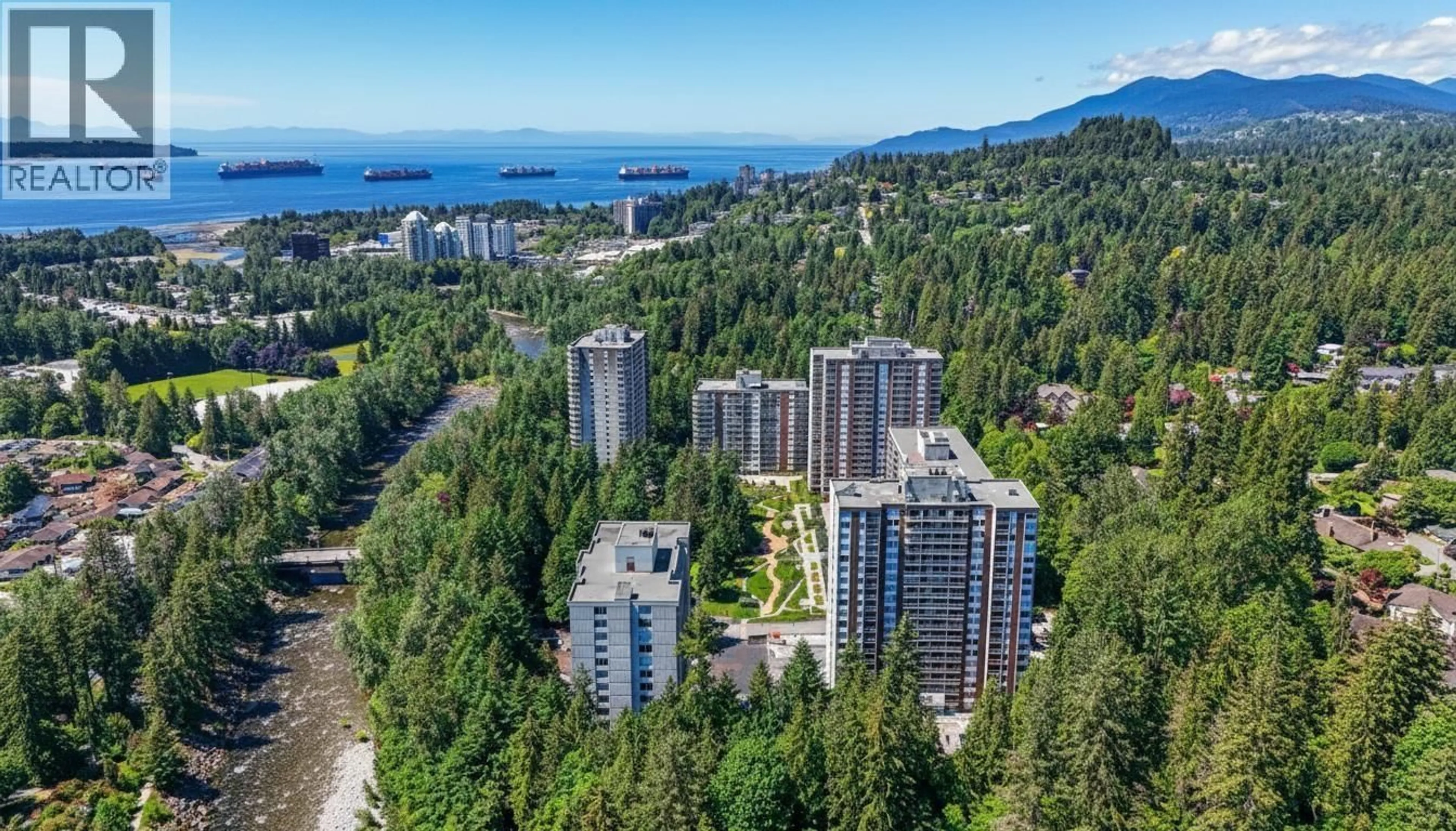 Unknown for 202 - 2012 FULLERTON AVENUE, North Vancouver British Columbia V7P3E3