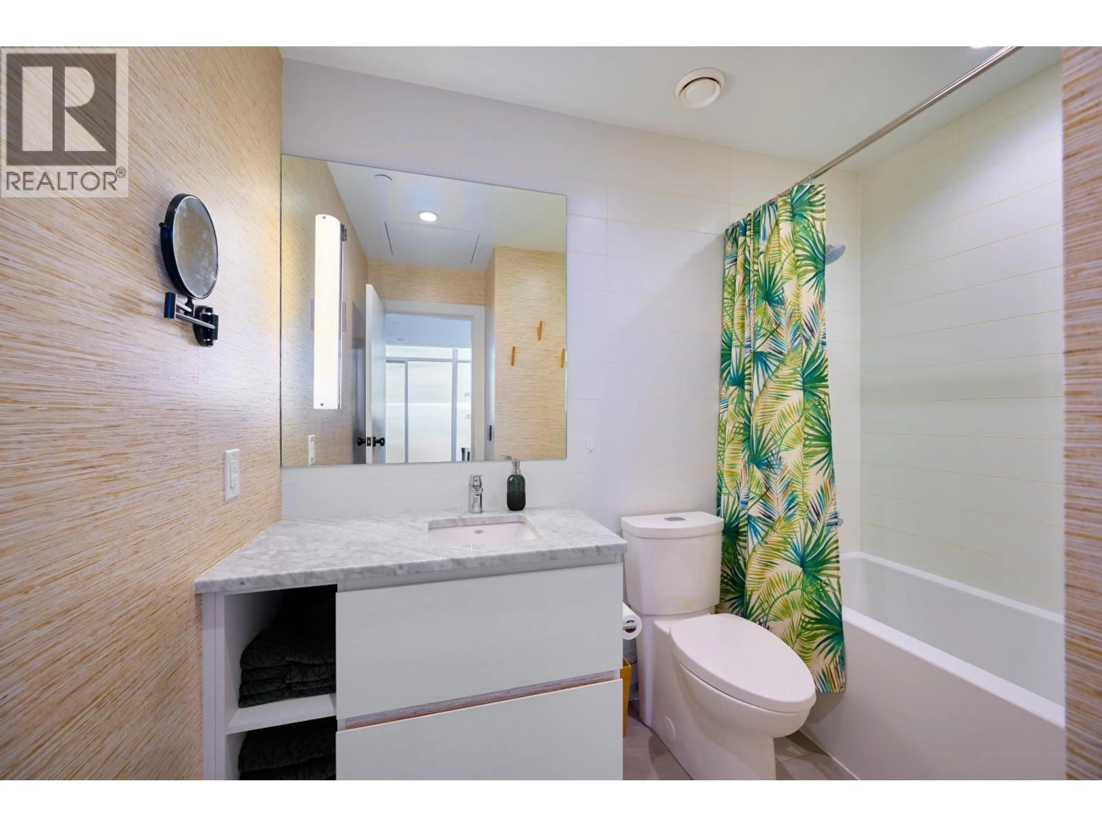 Standard bathroom, ceramic/tile floor for 2802/03 - 652 WHITING WAY, Coquitlam British Columbia V3J0K3