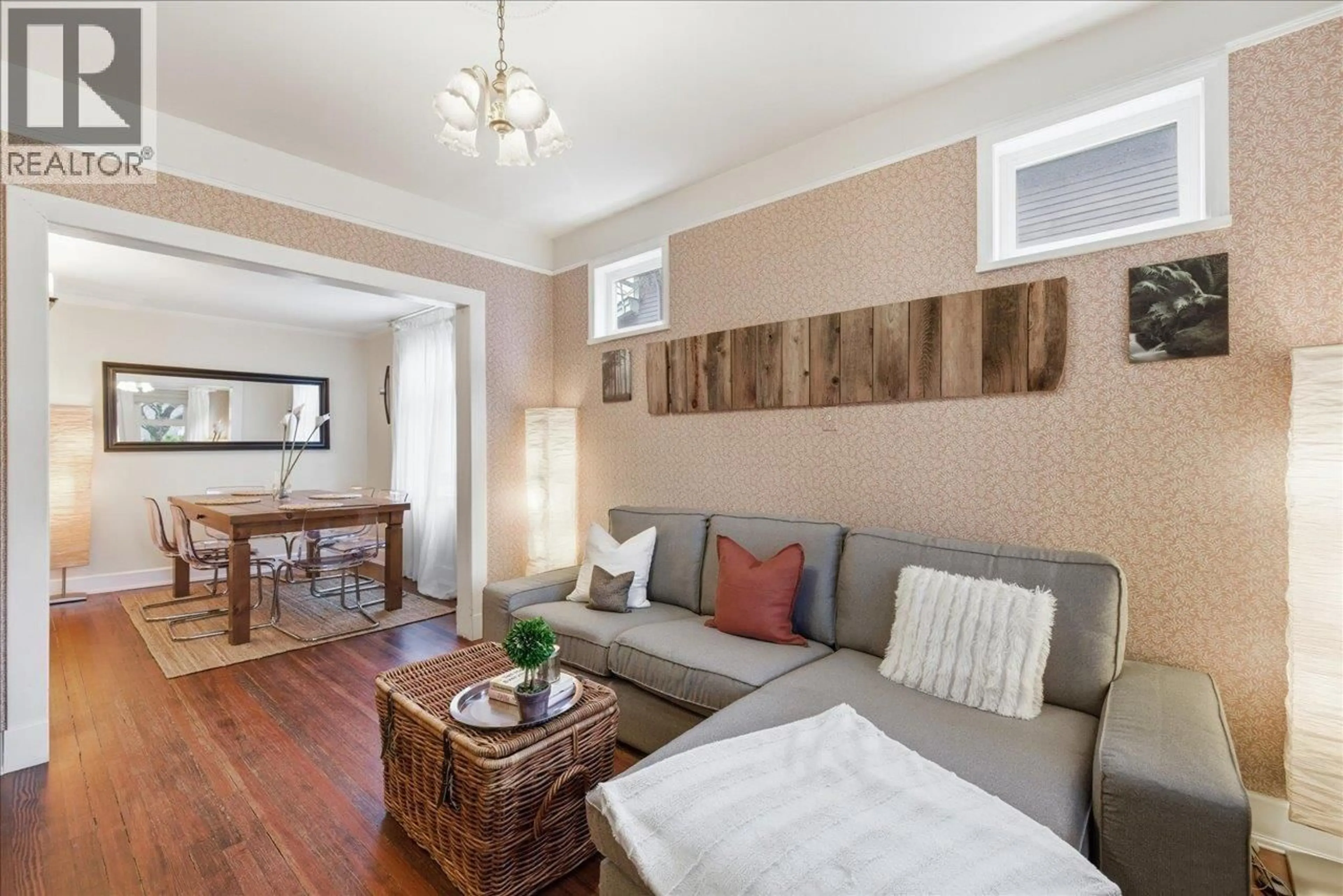 Living room with furniture, wood/laminate floor for 2232 14TH AVENUE, Vancouver British Columbia V6K2W1