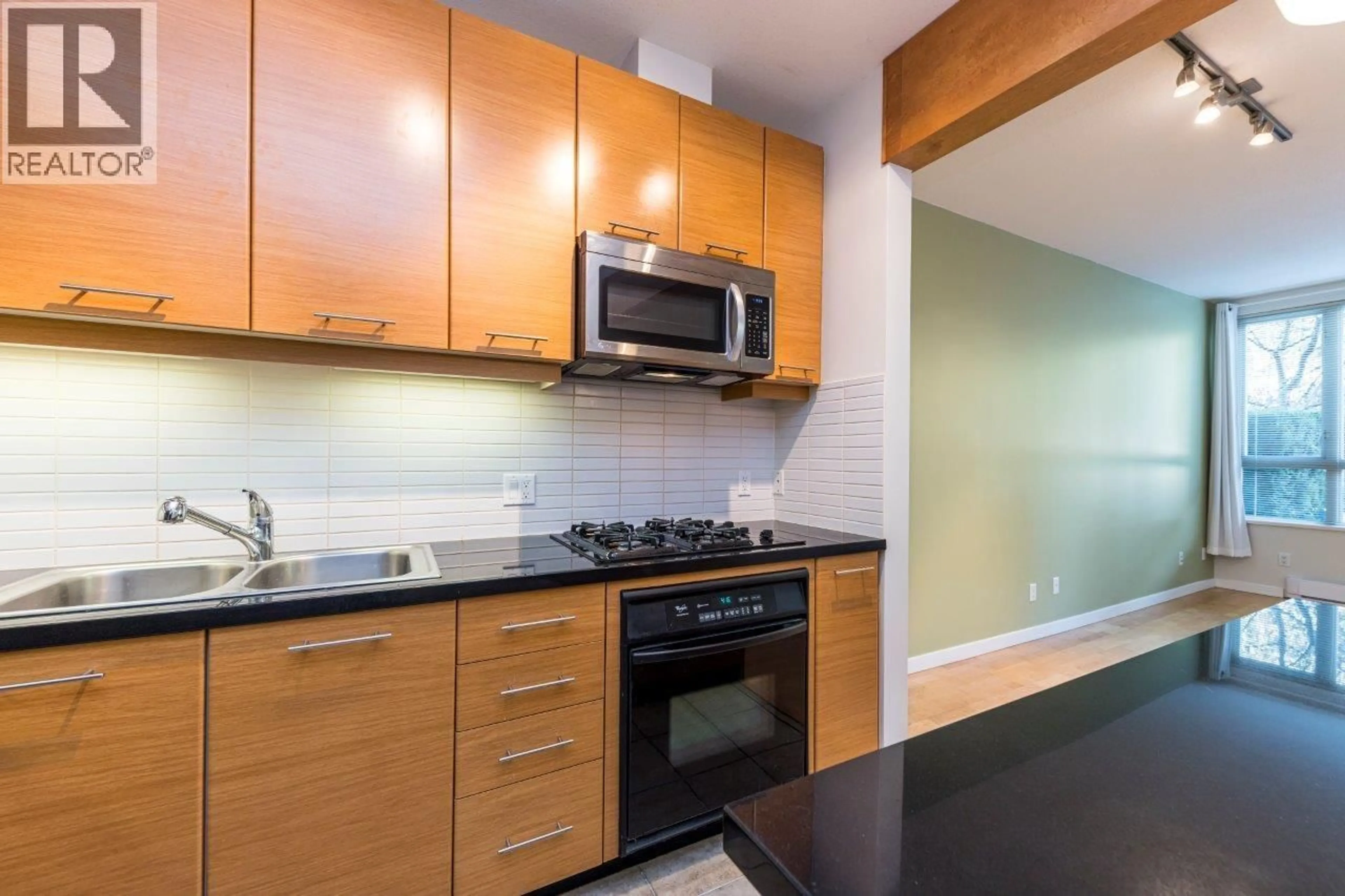 Standard kitchen, unknown for 208 - 560 RAVEN WOODS DRIVE, North Vancouver British Columbia V5G2T3