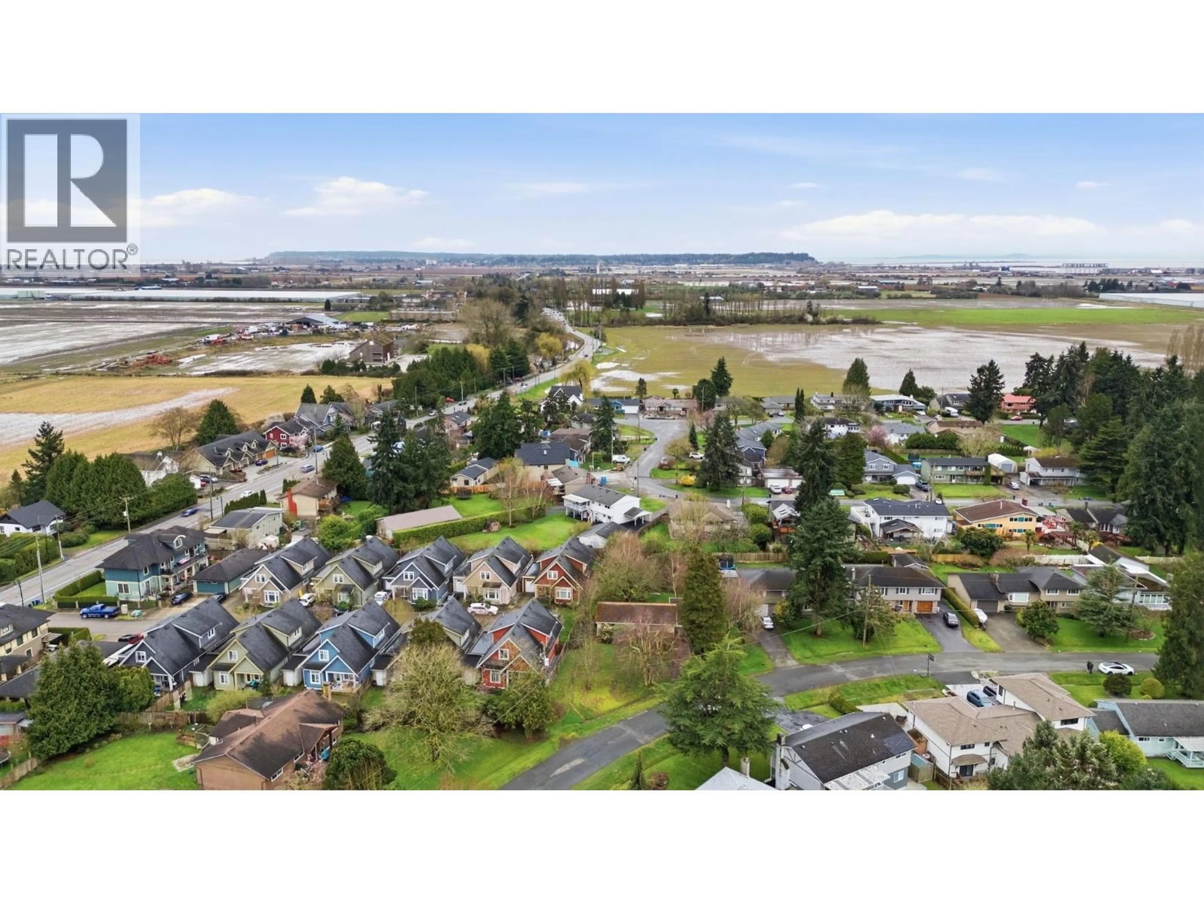 A pic from outside/outdoor area/front of a property/back of a property/a pic from drone, water/lake/river/ocean view for 5186 MASSEY DRIVE, Delta British Columbia V4K1B5