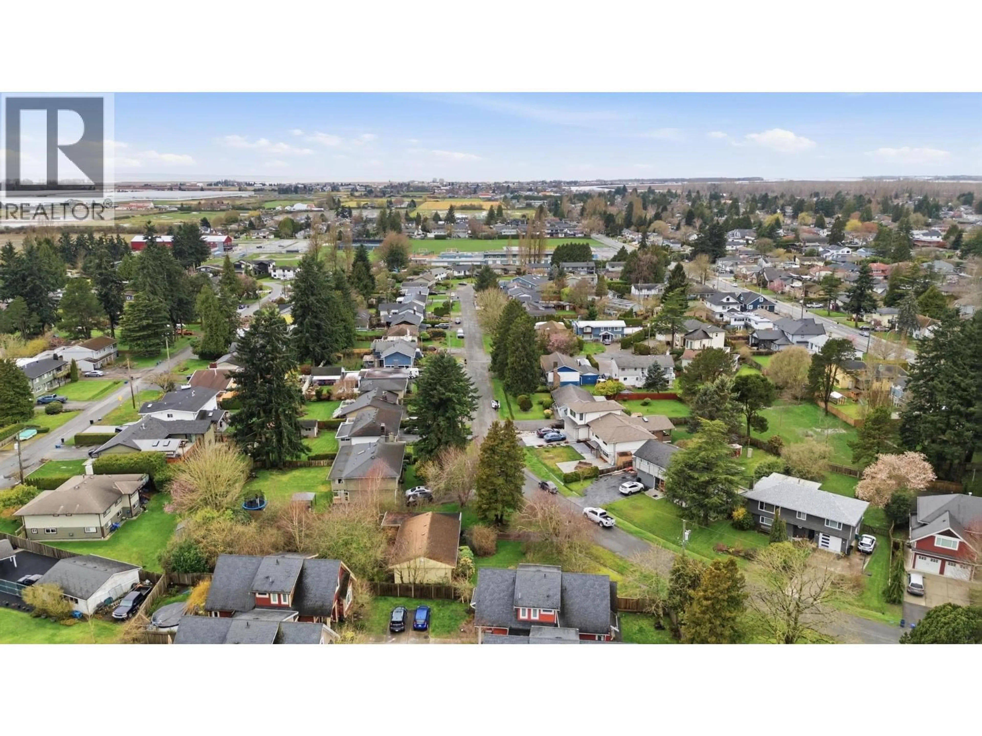 A pic from outside/outdoor area/front of a property/back of a property/a pic from drone, mountain view for 5186 MASSEY DRIVE, Delta British Columbia V4K1B5