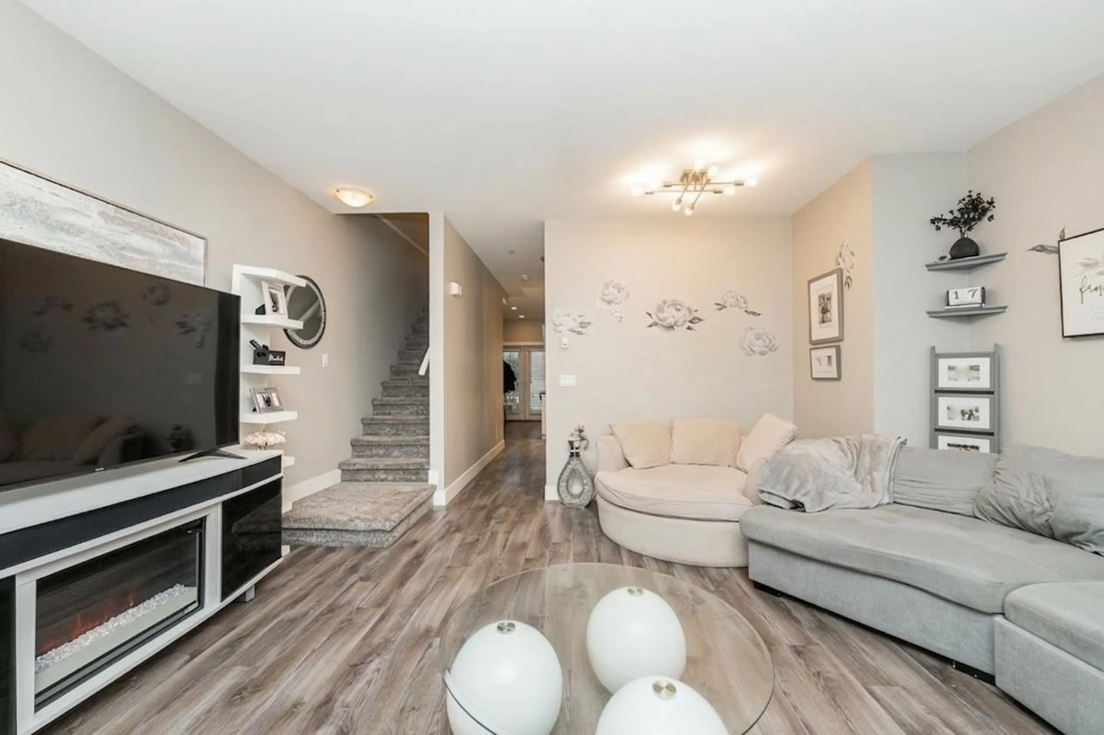 Unknown for 15 - 21535 88 AVENUE, Langley British Columbia V1M4E5