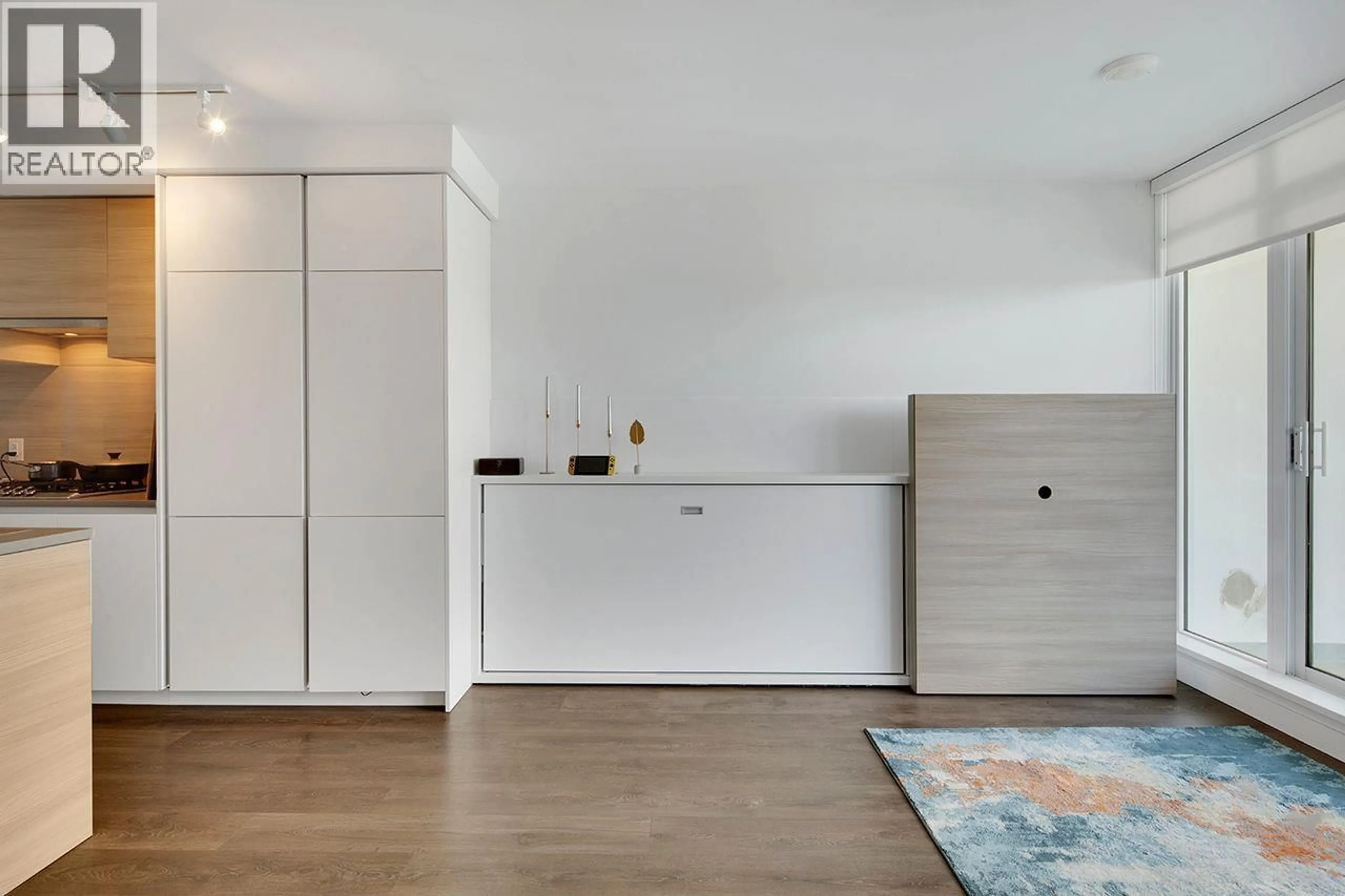 A pic of a room for 1710 - 652 WHITING WAY, Coquitlam British Columbia V3J0K3