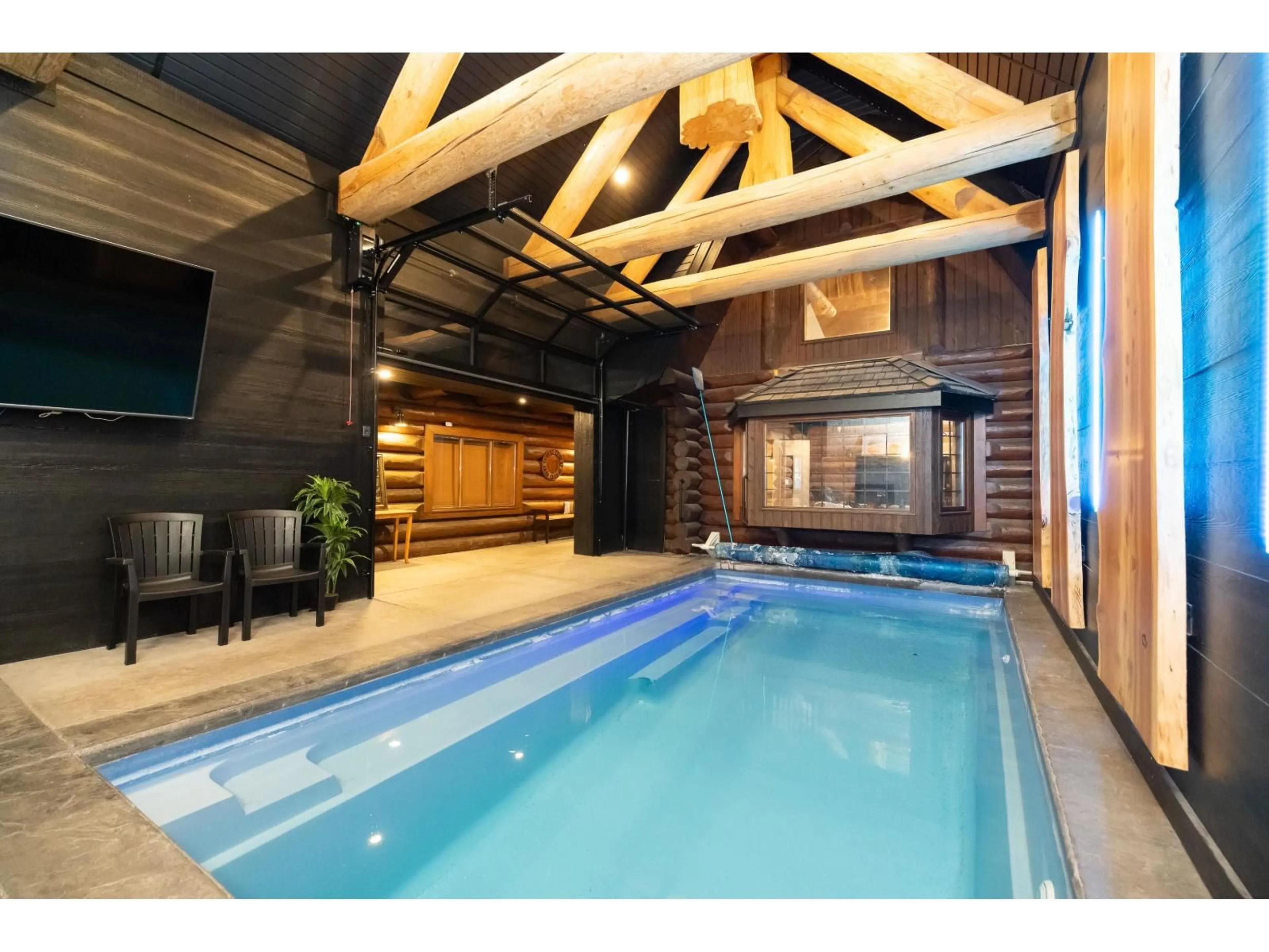 Pool for 46492 VALLEYVIEW ROAD, Chilliwack British Columbia V2R5M8