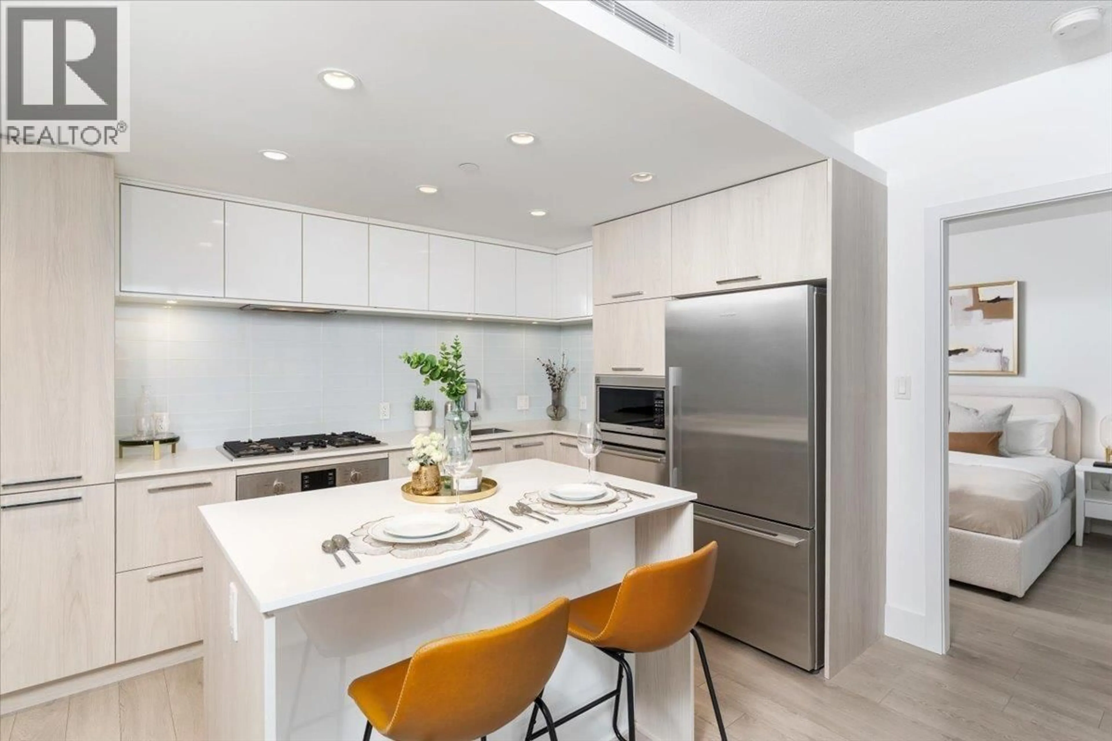 Contemporary kitchen, ceramic/tile floor for 1402 - 680 SEYLYNN CRESCENT, North Vancouver British Columbia V7J0B5