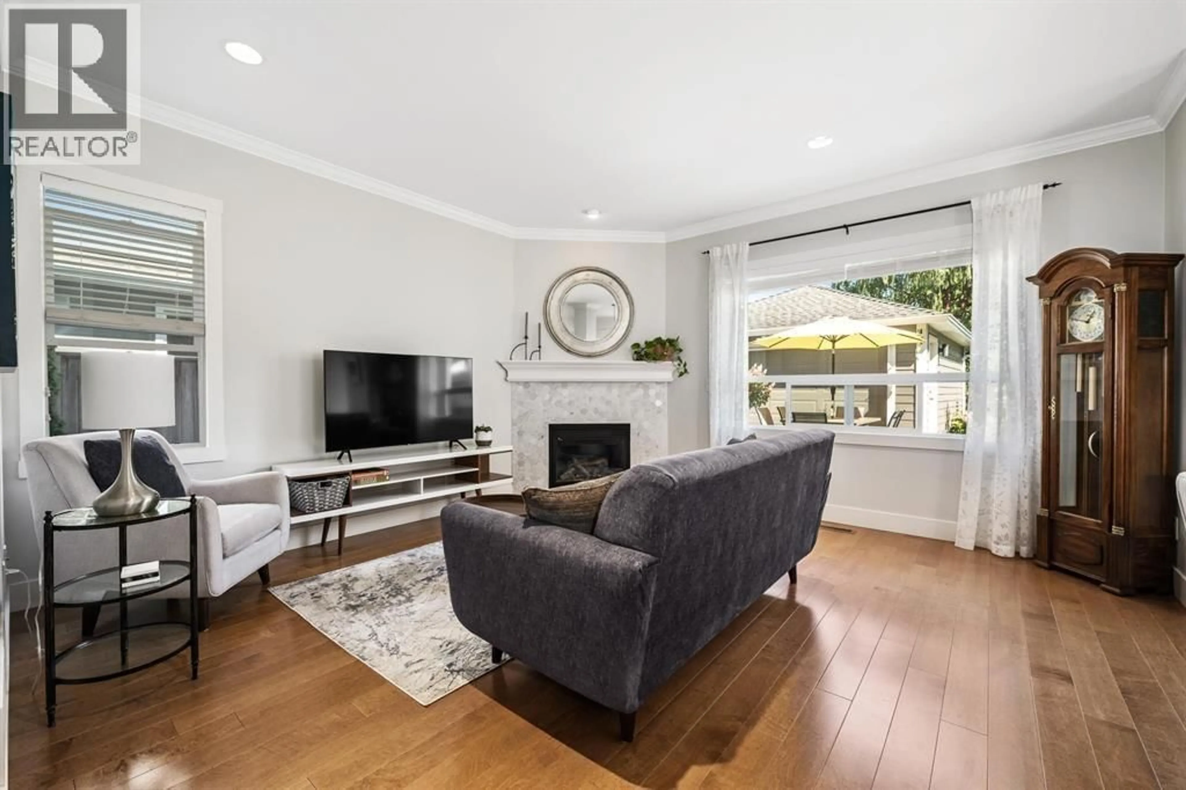 Living room with furniture, unknown for 5158 WESTMINSTER LANE, Delta British Columbia V4K5G3