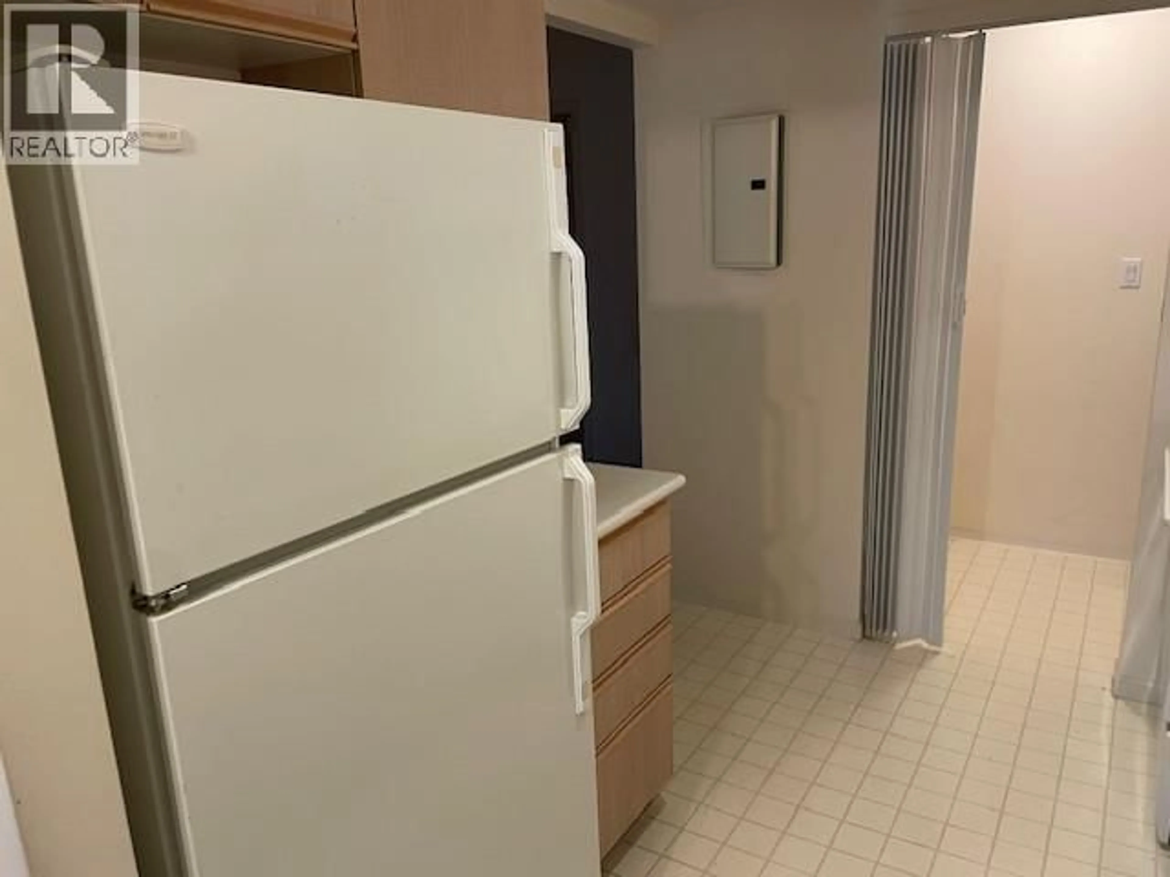 Standard kitchen, unknown for 406 - 8871 LANSDOWNE ROAD, Richmond British Columbia V6X3X8