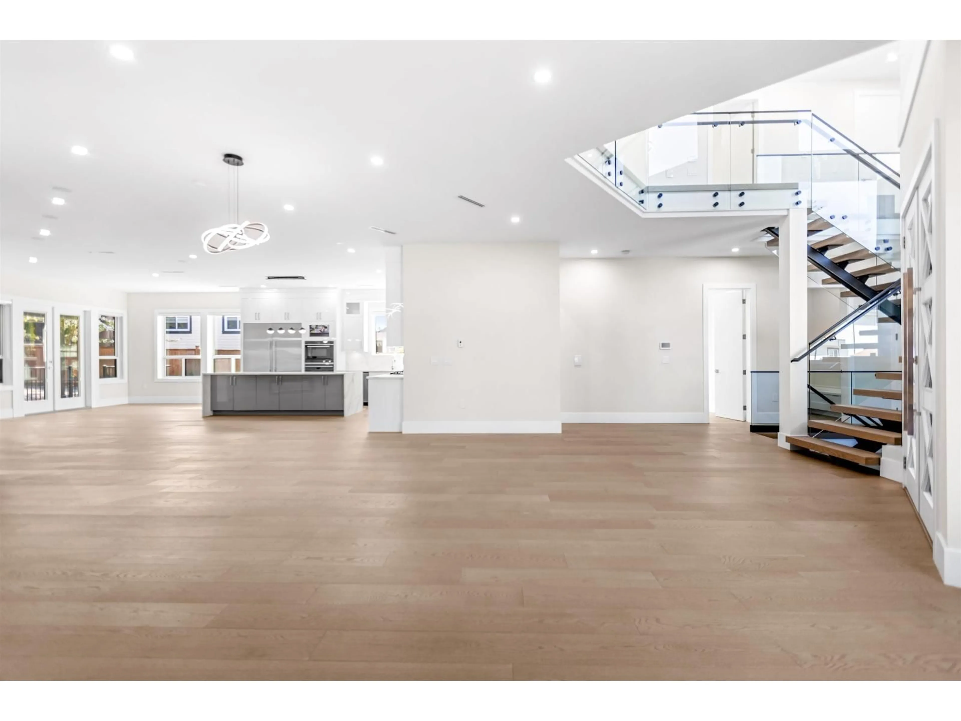 Indoor foyer for 11668 95A AVENUE, Delta British Columbia V4C7P6