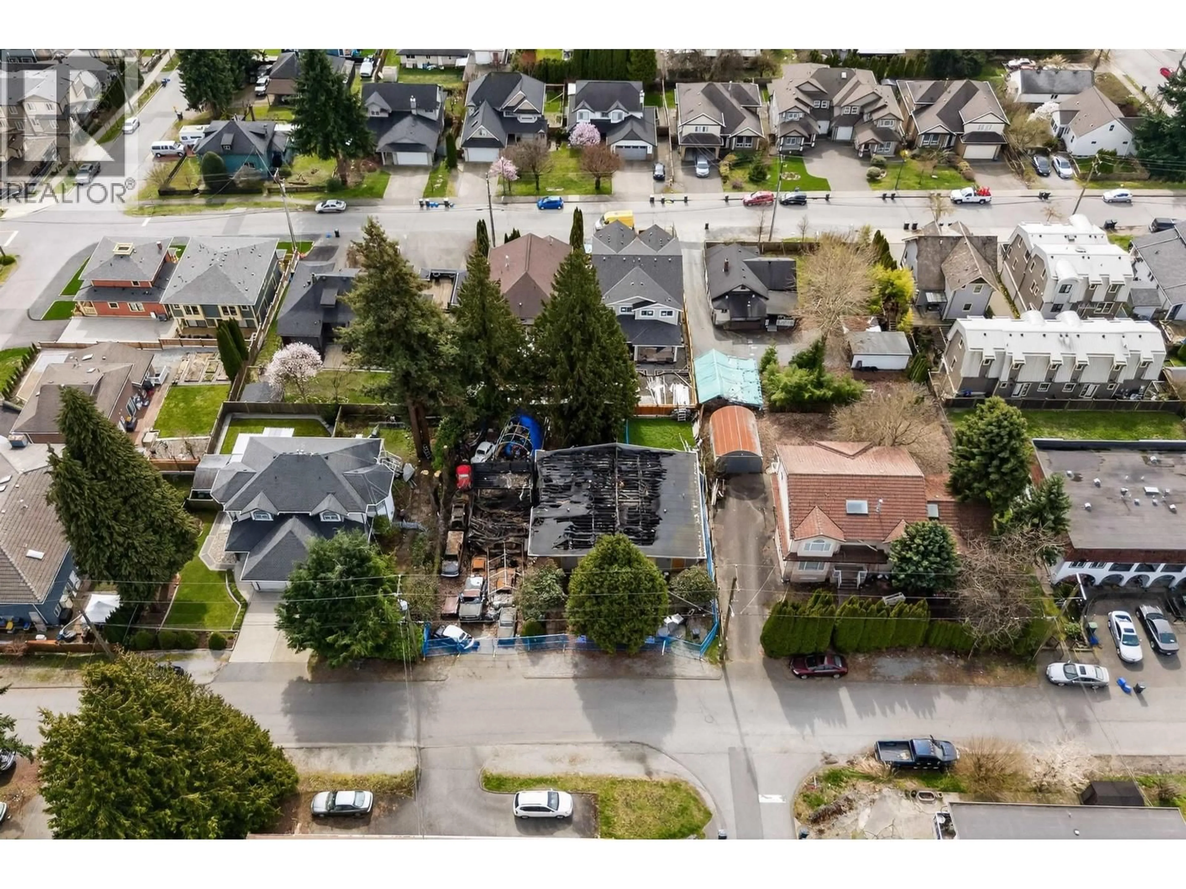 A pic from outside/outdoor area/front of a property/back of a property/a pic from drone, street for 1114 HACHEY AVENUE, Coquitlam British Columbia V3K2H4