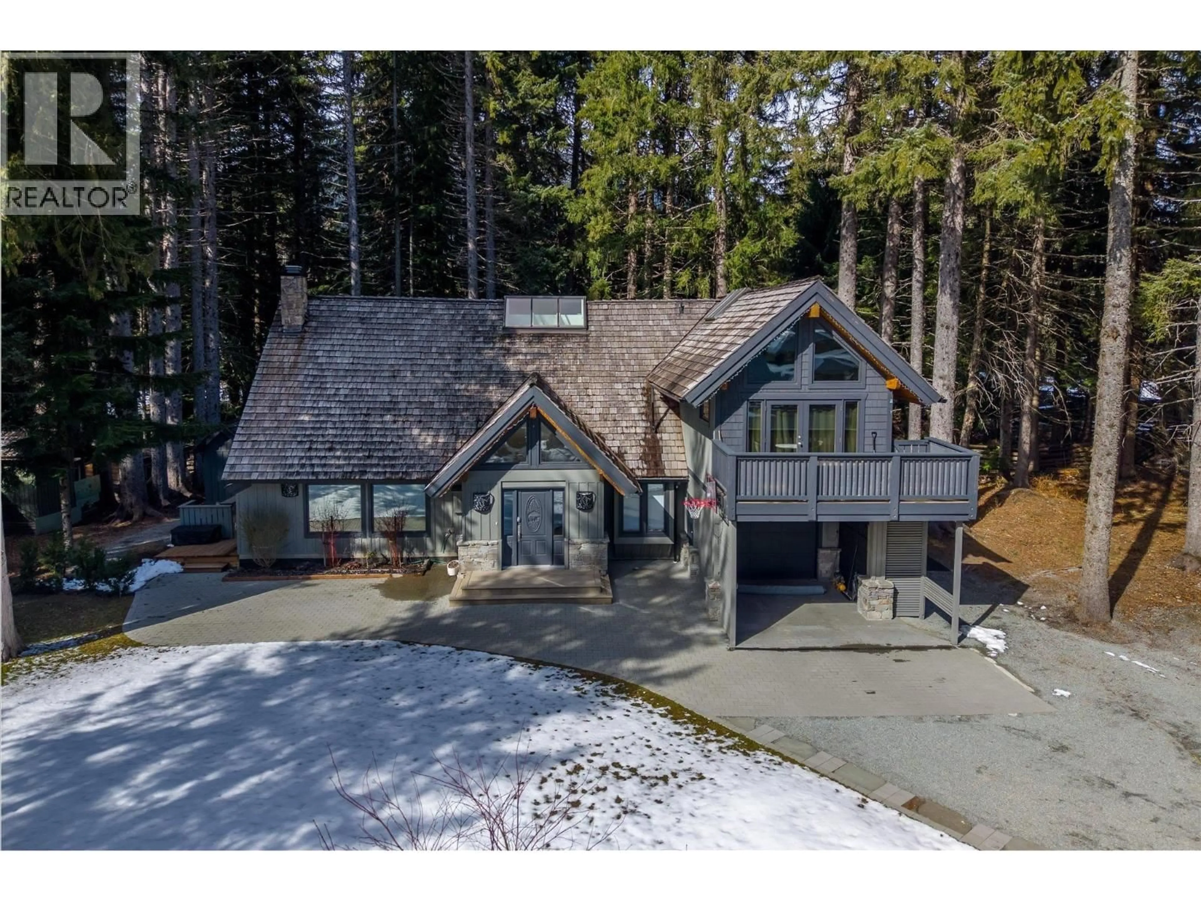 A pic from outside/outdoor area/front of a property/back of a property/a pic from drone, unknown for 6725 CRABAPPLE DRIVE, Whistler British Columbia V8E0C5