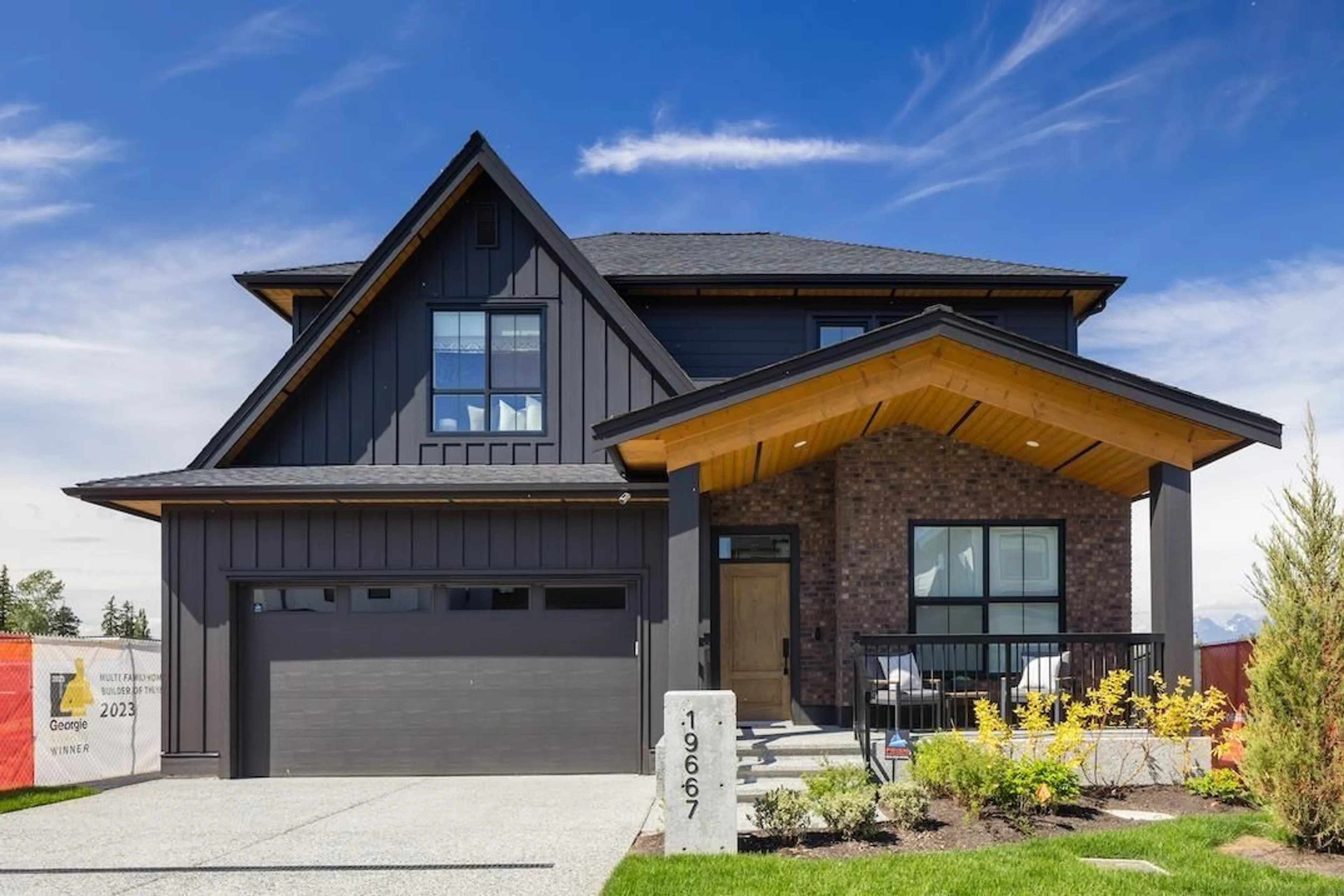 Unknown for 19667 76B AVENUE, Langley British Columbia V2Y3T4