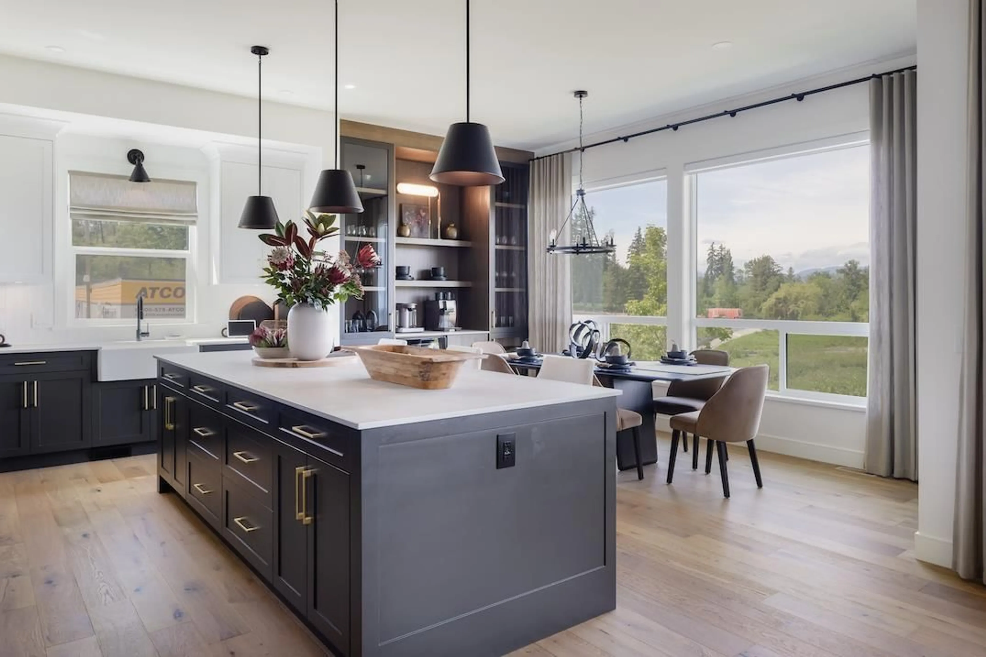 Unknown for 19667 76B AVENUE, Langley British Columbia V2Y3T4