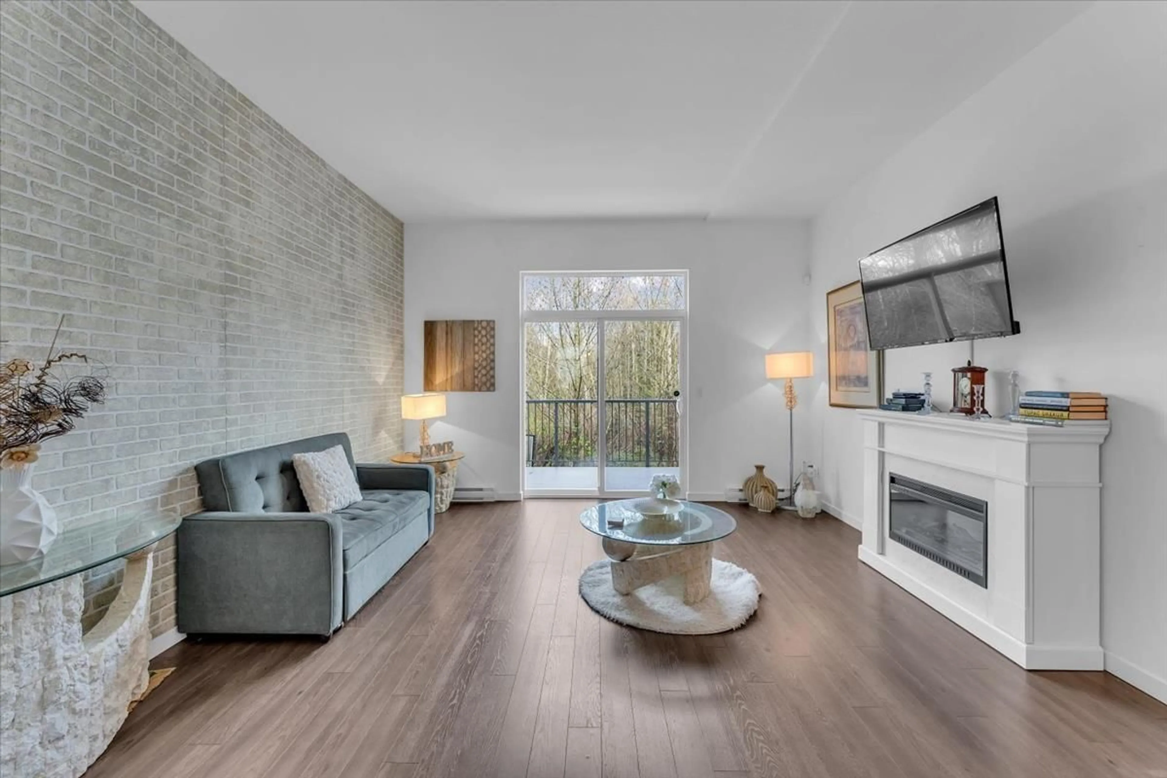 Living room with furniture, unknown for 32 - 18681 68 AVENUE, Surrey British Columbia V4N6P3