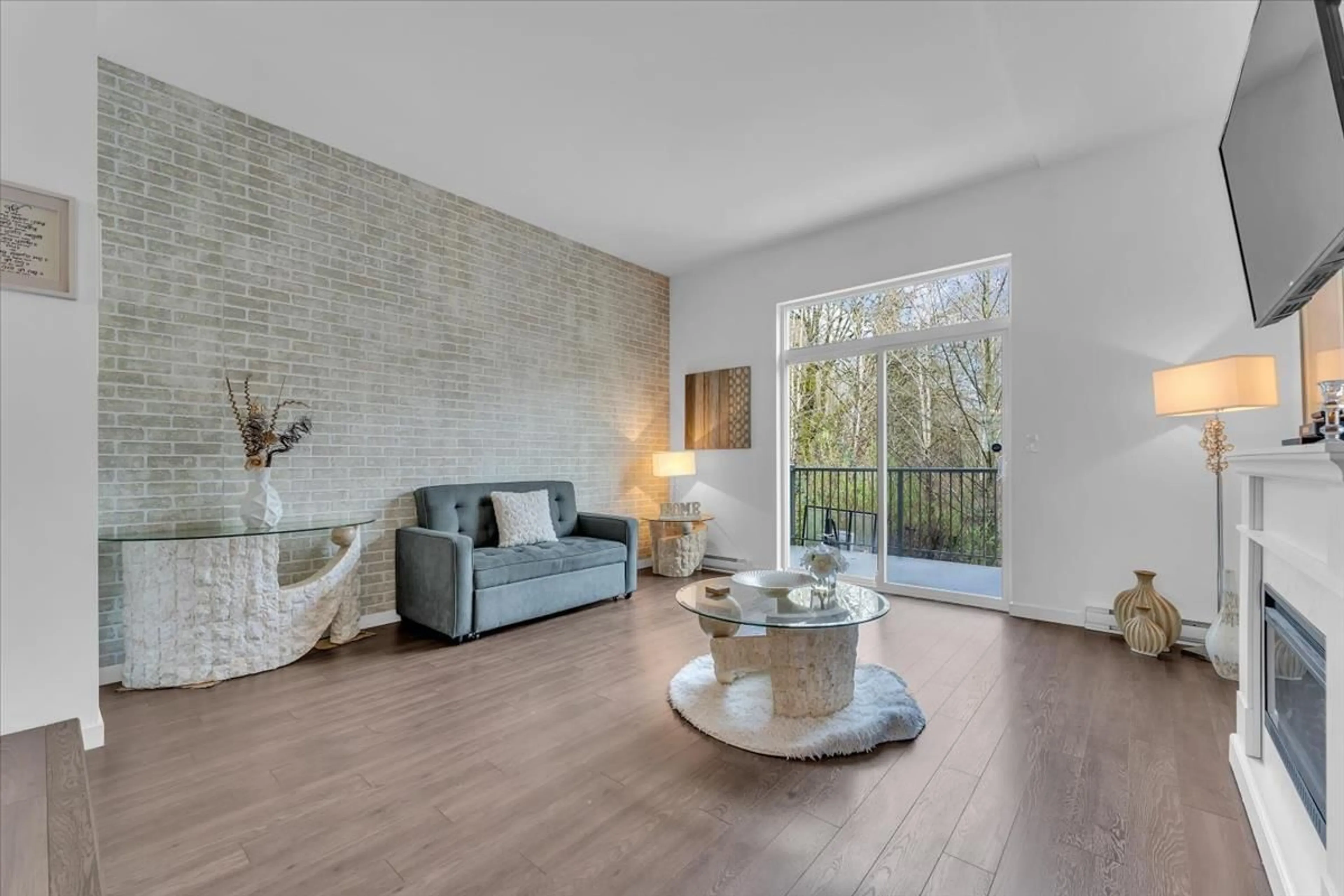 Living room with furniture, unknown for 32 - 18681 68 AVENUE, Surrey British Columbia V4N6P3