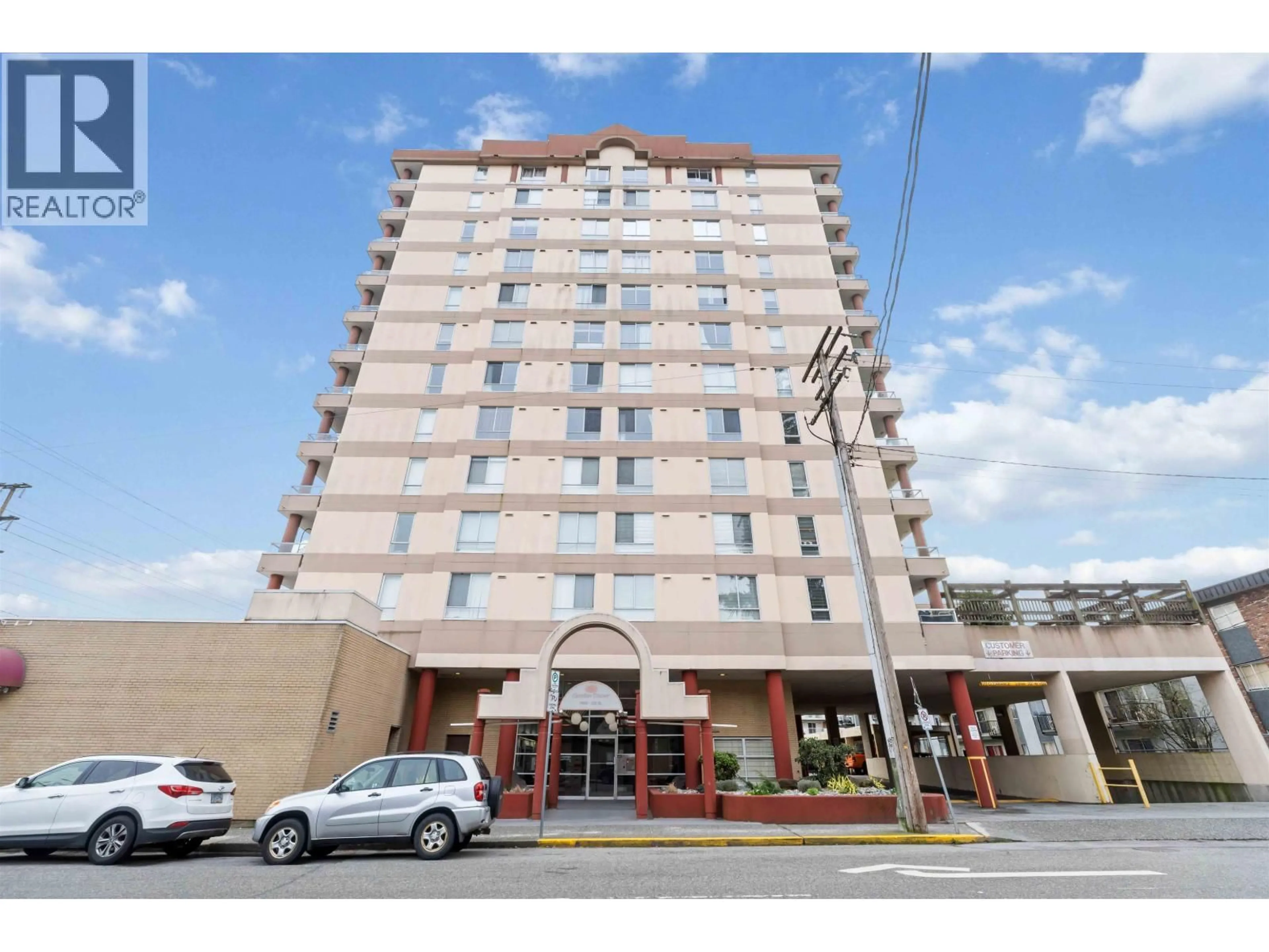 Indoor foyer for 202 - 11980 222 STREET, Maple Ridge British Columbia V2X0L8