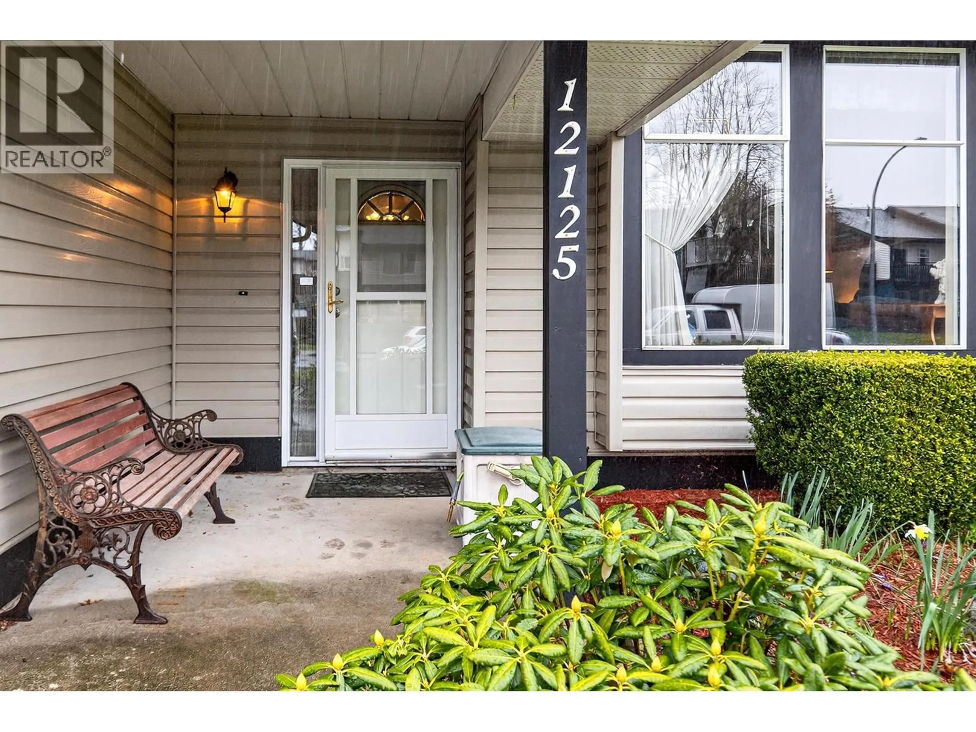 Indoor entryway for 12125 189A STREET, Pitt Meadows British Columbia V3Y2K5