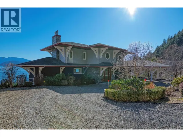 1128 TWIN ISLE DRIVE, Gibsons 3