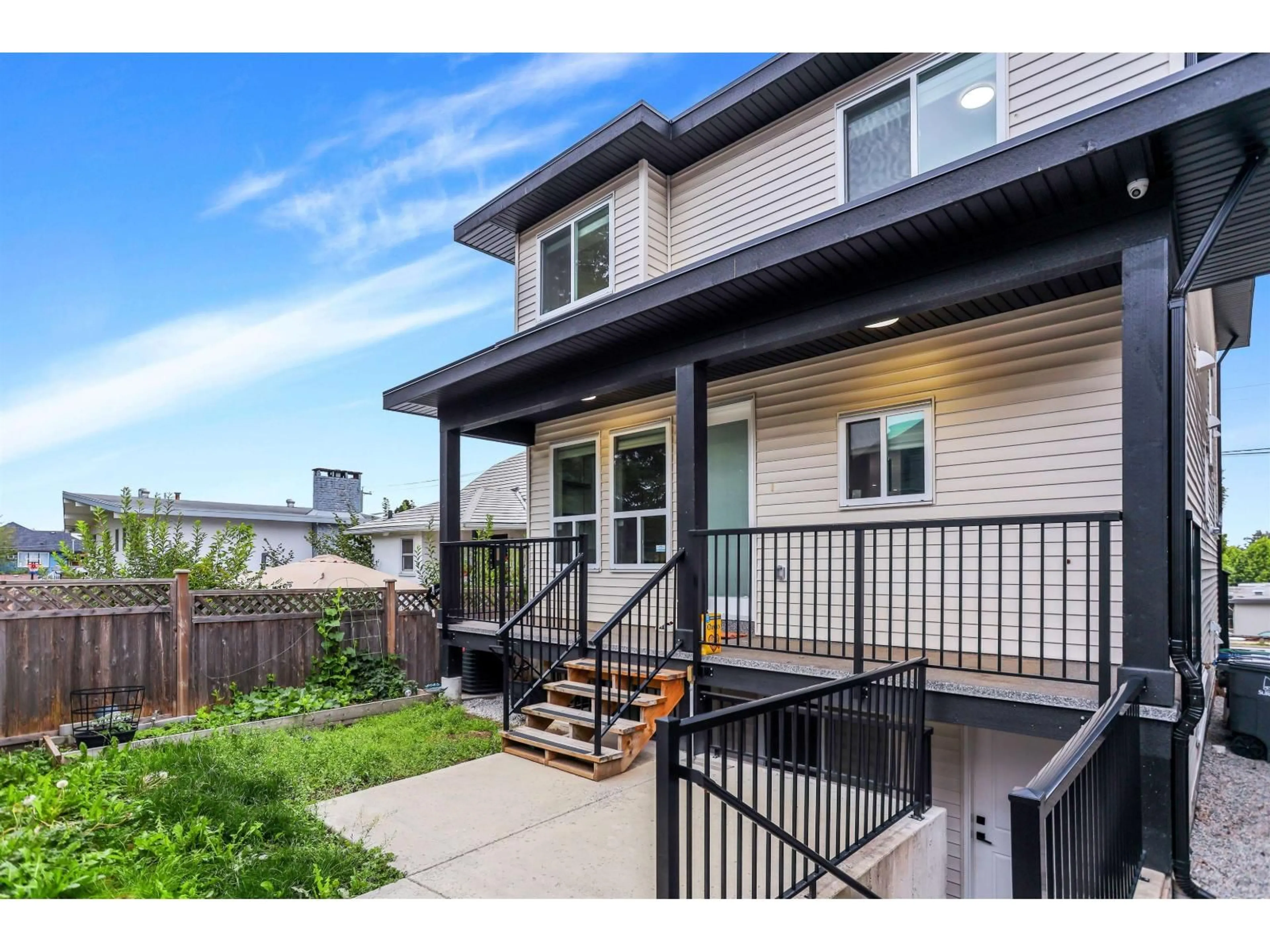 Unknown for 13762 112 AVENUE, Surrey British Columbia V3R2G3