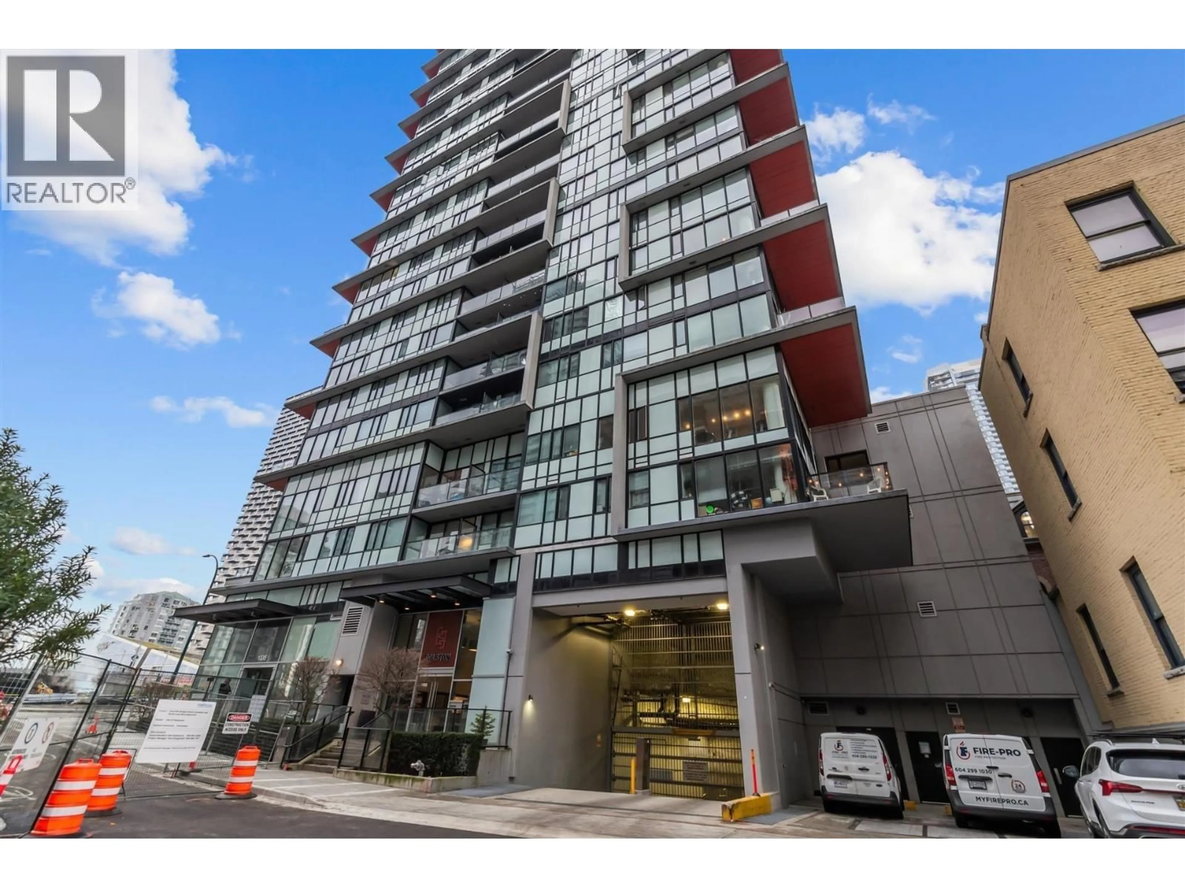 Indoor foyer for 908 - 1325 ROLSTON STREET, Vancouver British Columbia V6B0M2