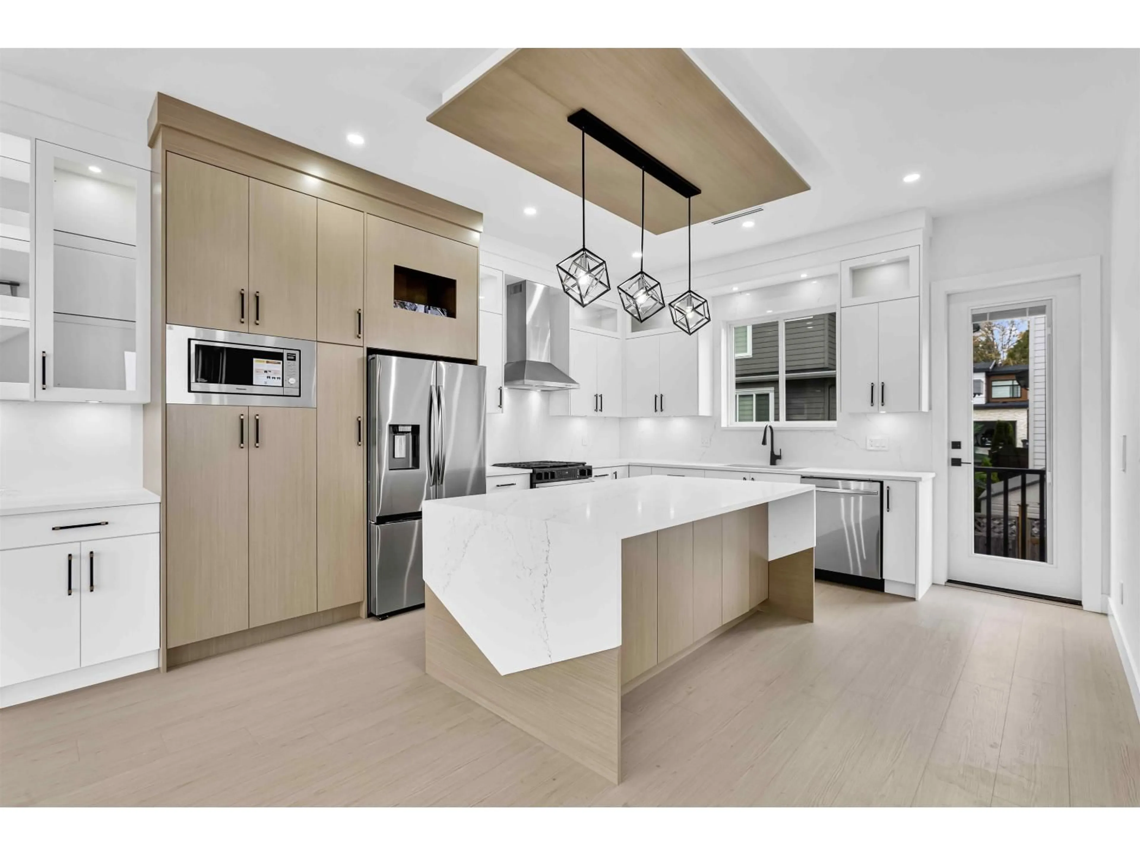 Contemporary kitchen, ceramic/tile floor for 102 - 16633 18A AVENUE, Surrey British Columbia V3Z1A2