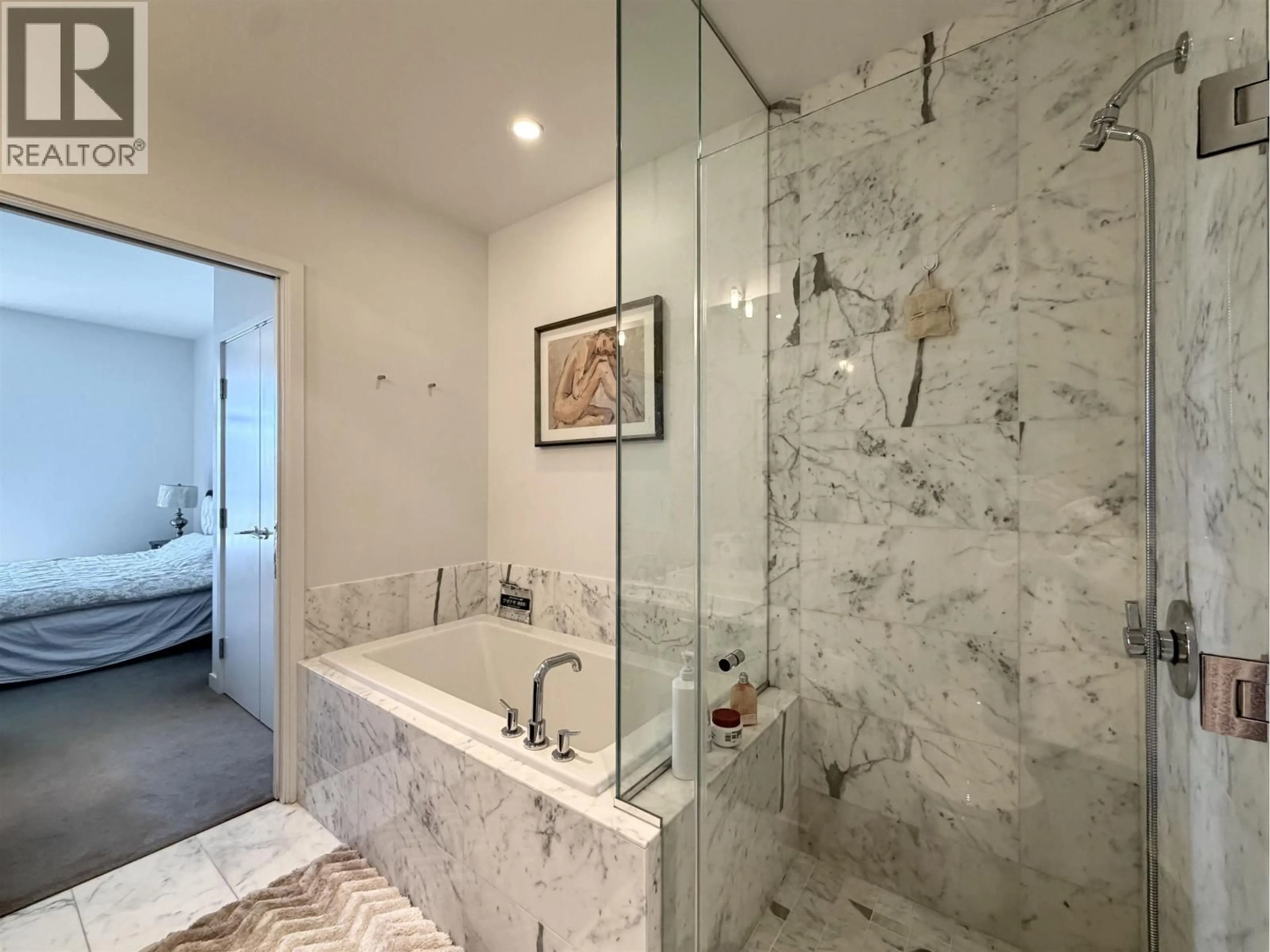 Contemporary bathroom, ceramic/tile floor for 311 - 5177 BRIGHOUSE WAY, Richmond British Columbia V7C0A7