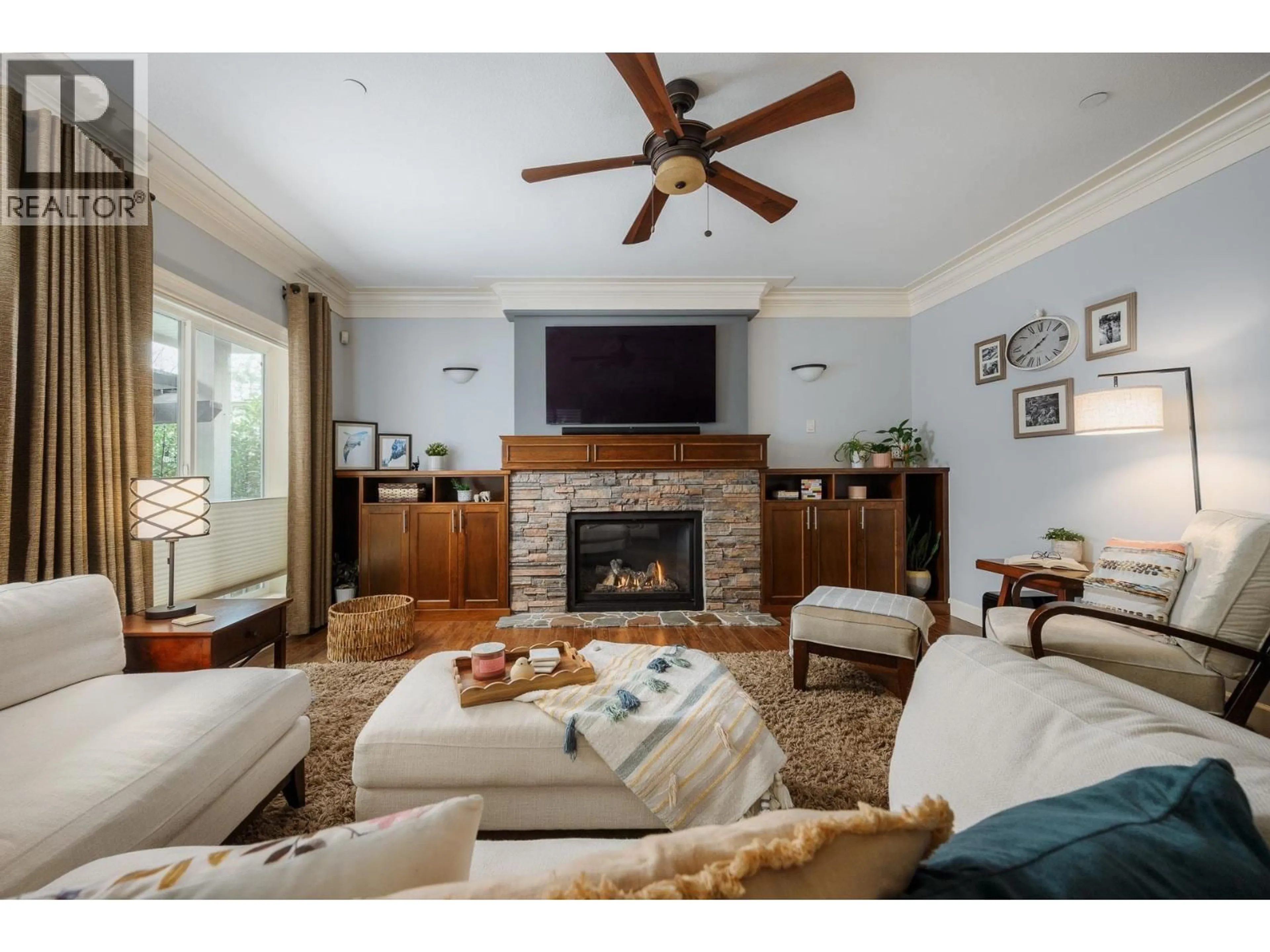 Living room with furniture, unknown for 11216 236 STREET, Maple Ridge British Columbia V2W0C8