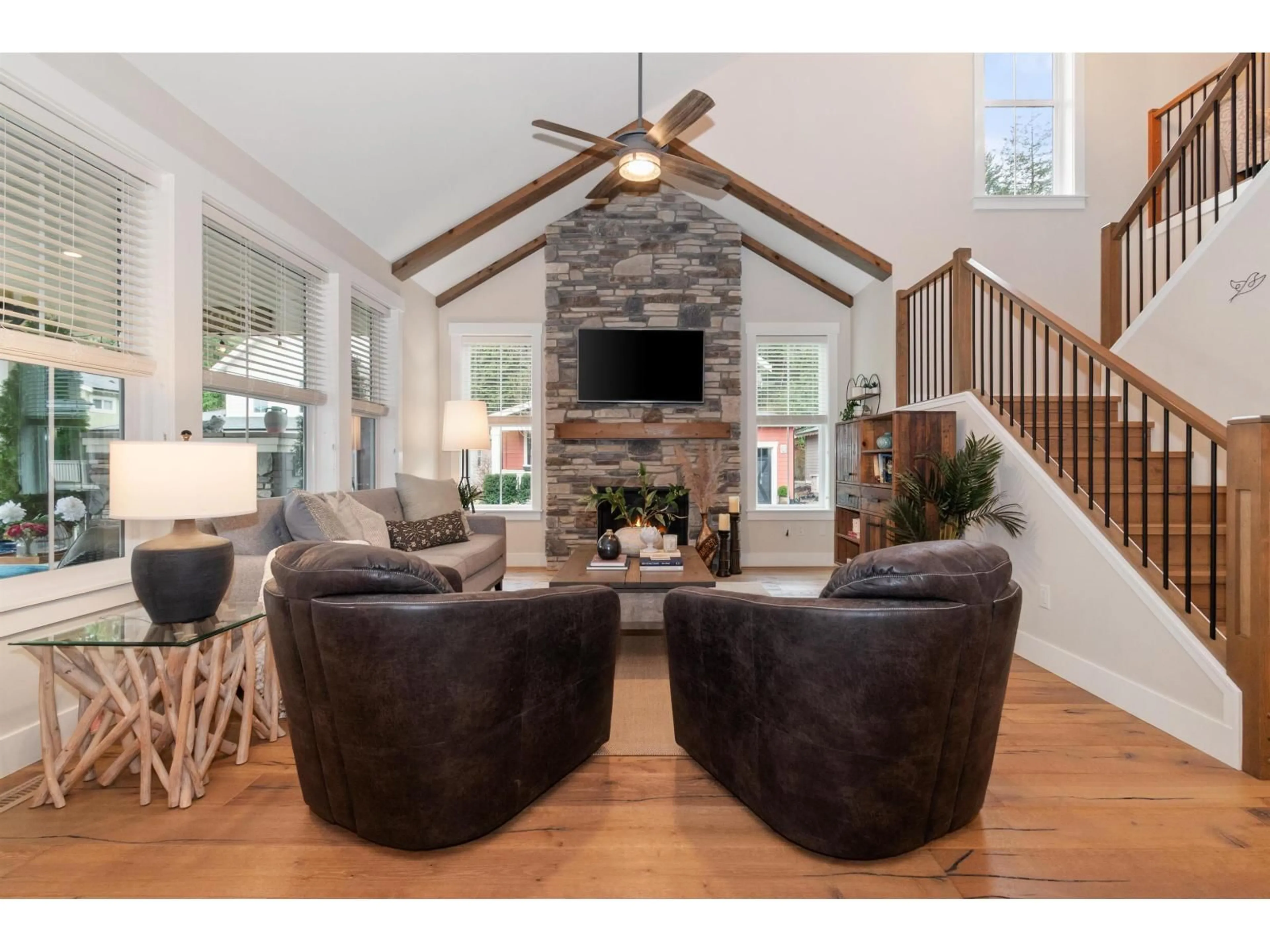 Living room with furniture, wood/laminate floor for 43339 CREEKSIDE CIRCLE, Lindell Beach British Columbia V2R0Z4