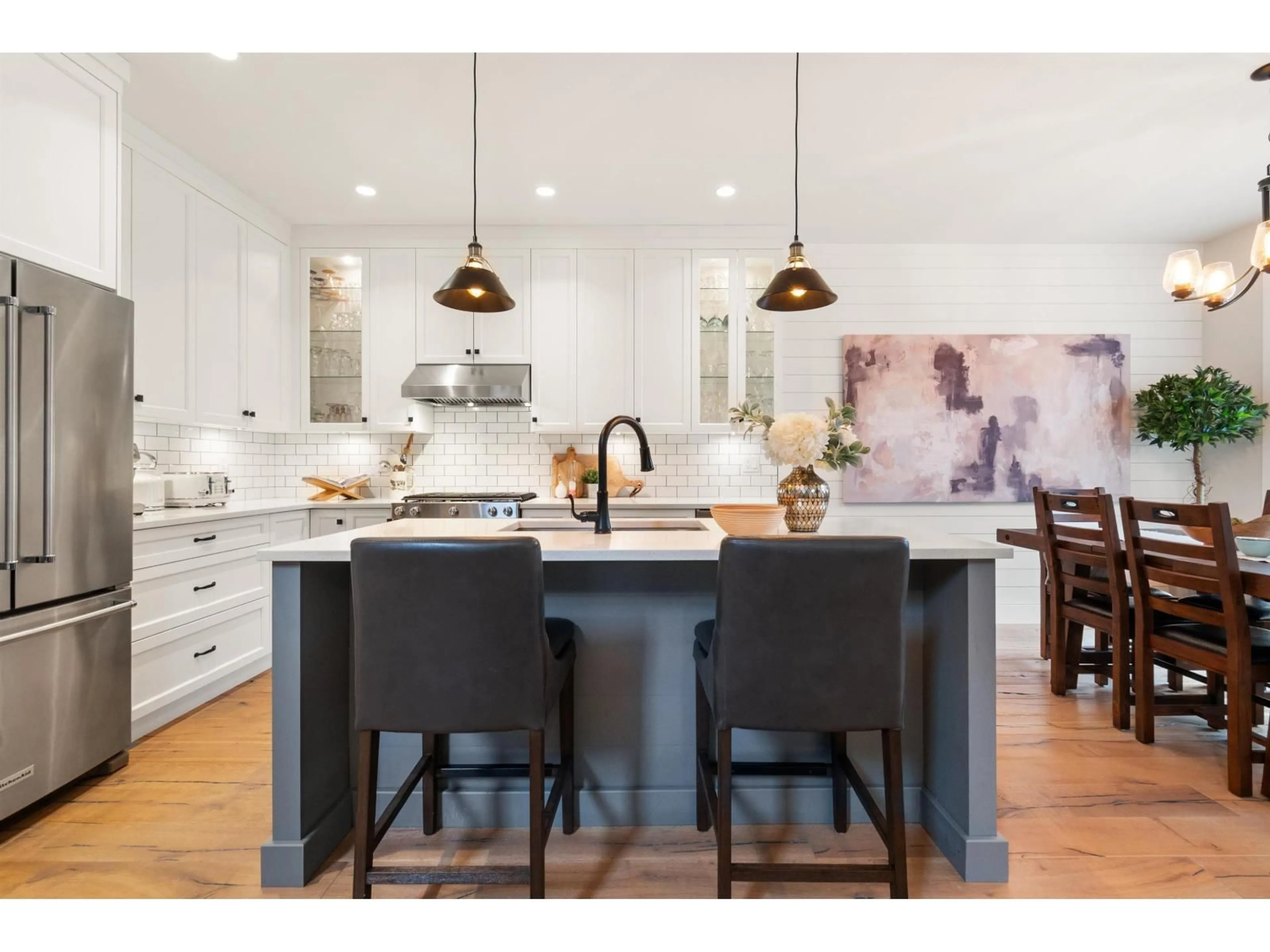 Open concept kitchen, wood/laminate floor for 43339 CREEKSIDE CIRCLE, Lindell Beach British Columbia V2R0Z4