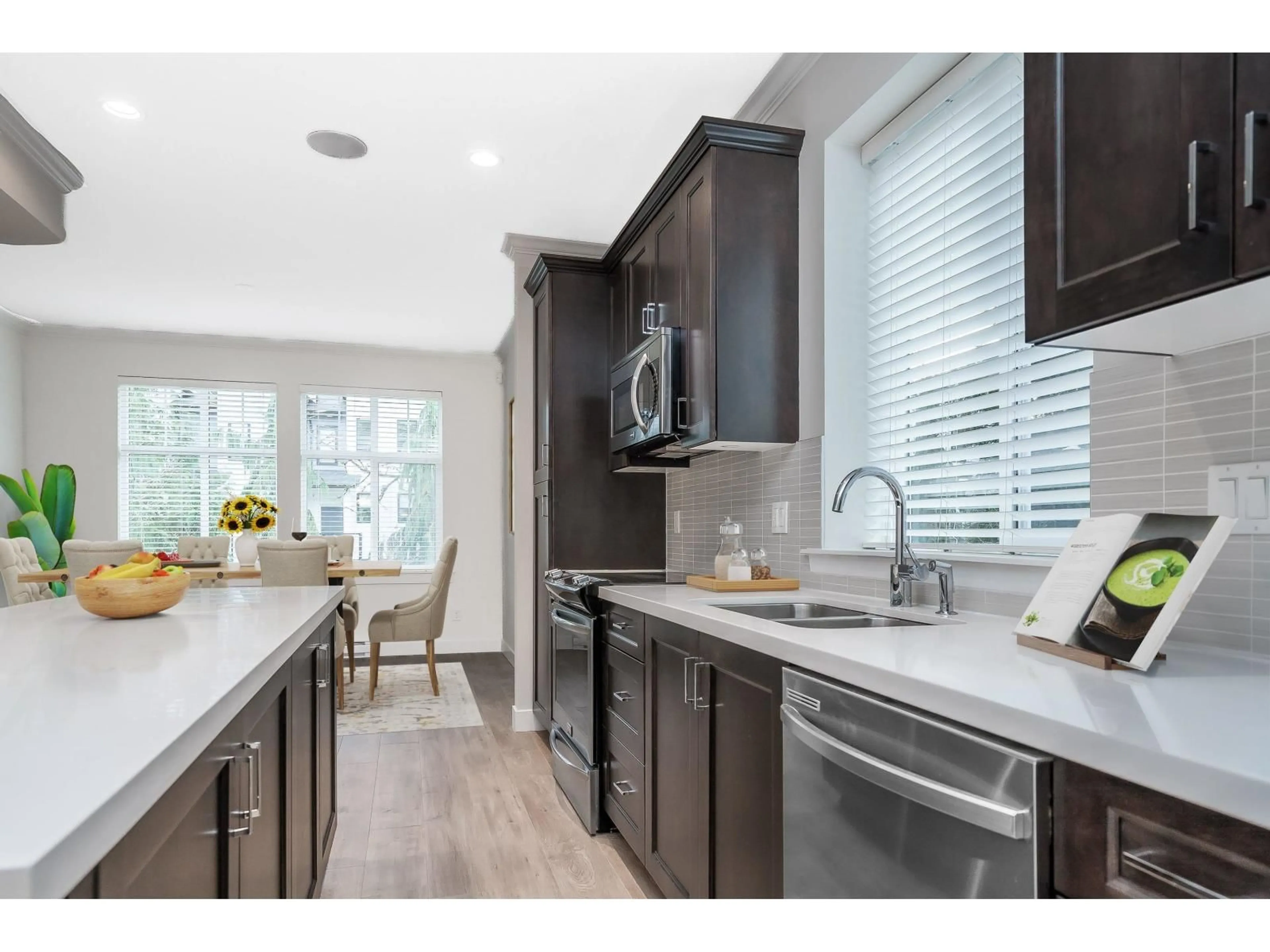 Open concept kitchen, unknown for 43 - 14271 60TH AVENUE, Surrey British Columbia V3X2N4