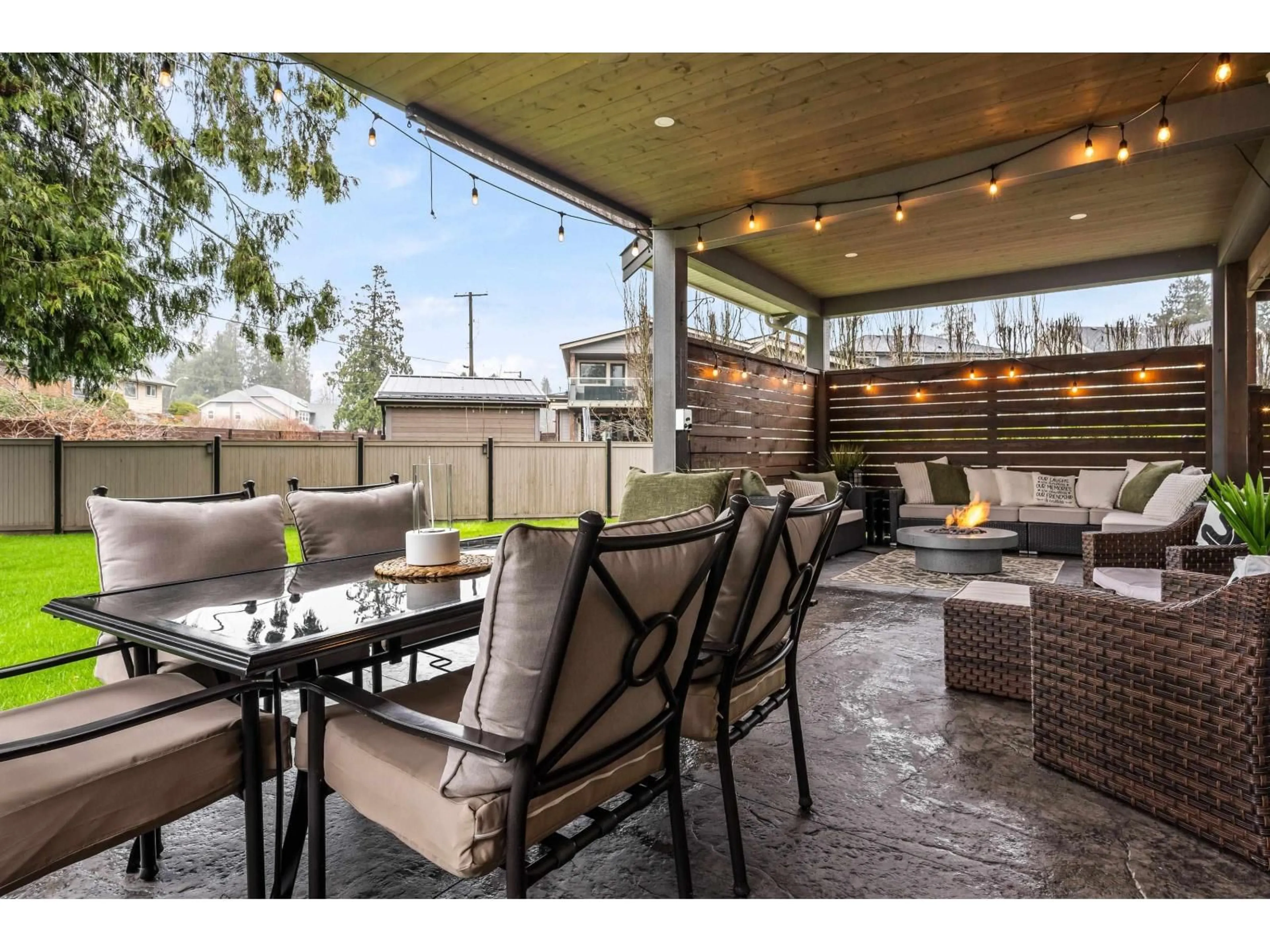 Patio, street for 52782 STONEWOOD PLACE, Rosedale British Columbia V0X1X1