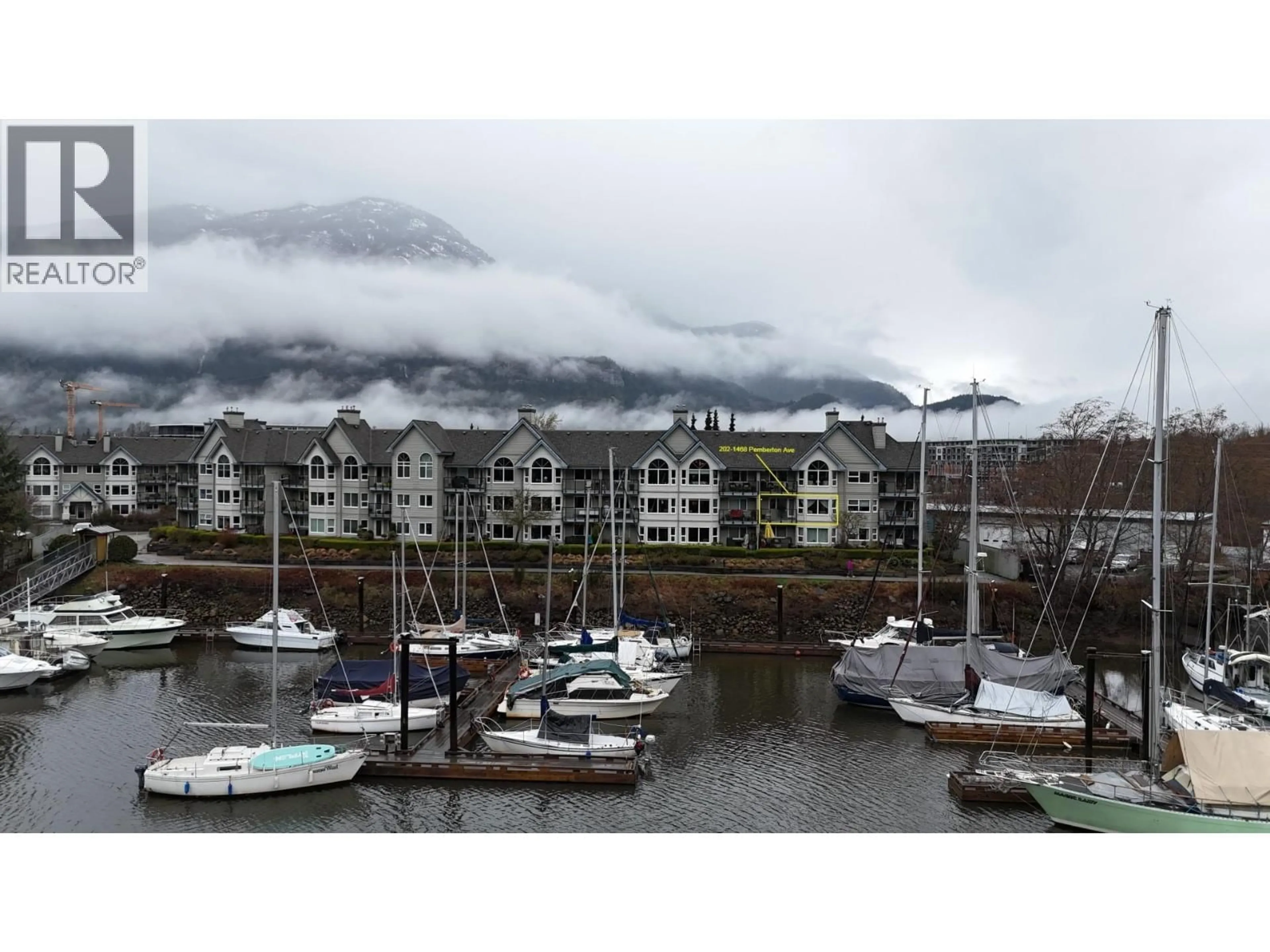Blurry image for 202 - 1468 PEMBERTON AVENUE, Squamish British Columbia V8B0K2