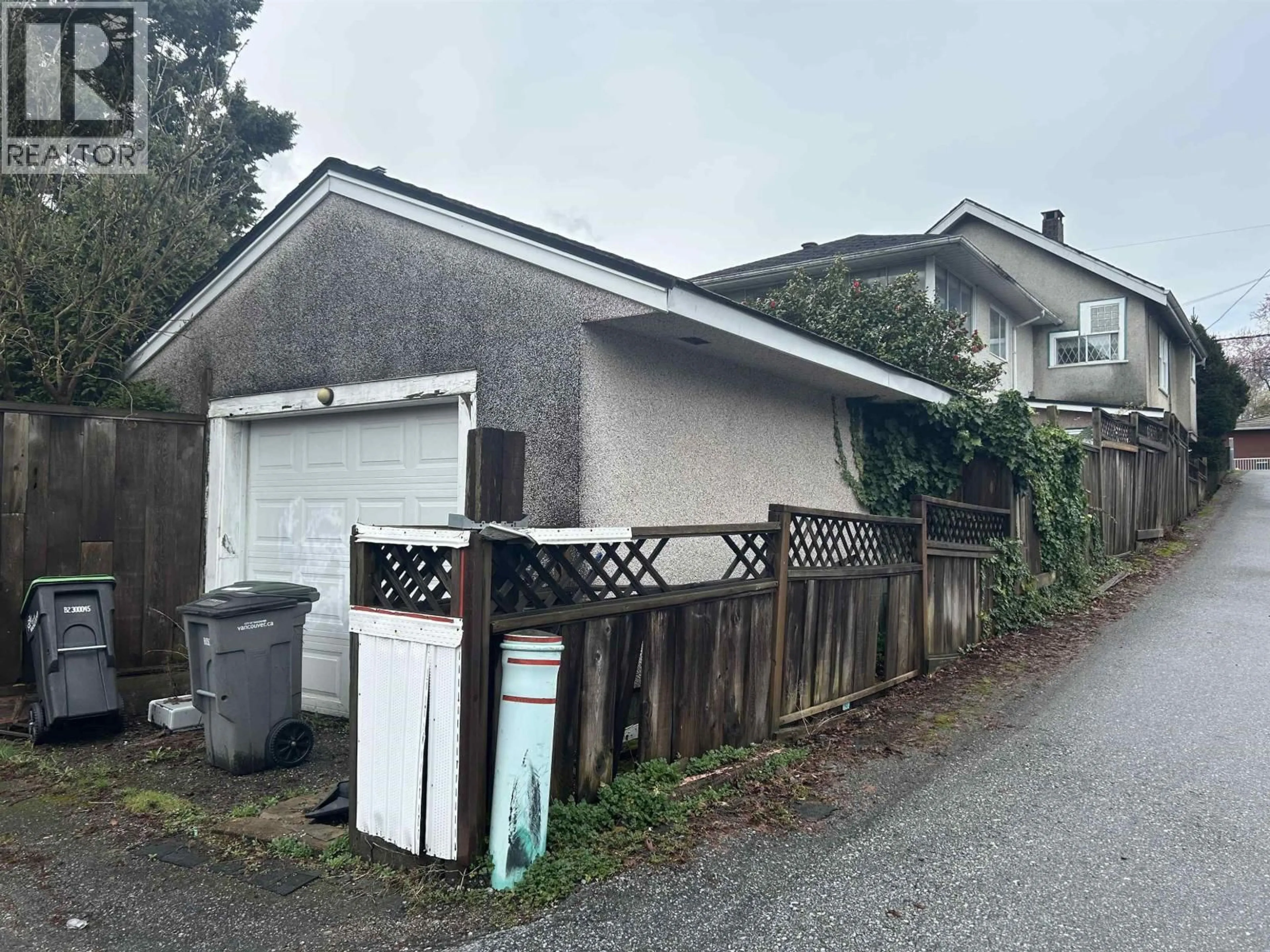 Shed for 4132 BALKAN STREET, Vancouver British Columbia V5V3Z2