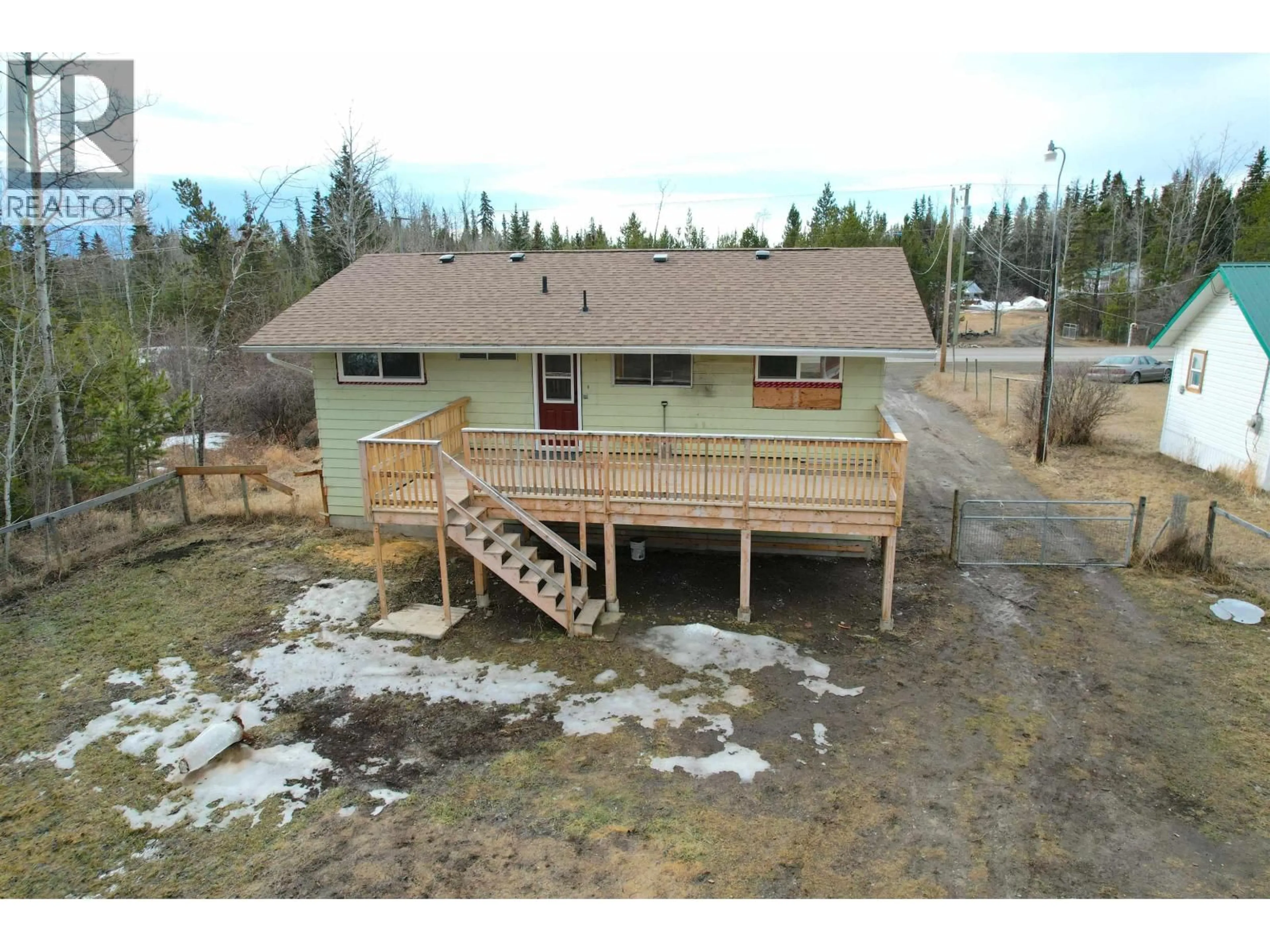 A pic from outside/outdoor area/front of a property/back of a property/a pic from drone, building for 5957 LITTLE FORT 24 HIGHWAY, 100 Mile House British Columbia V0K1X0