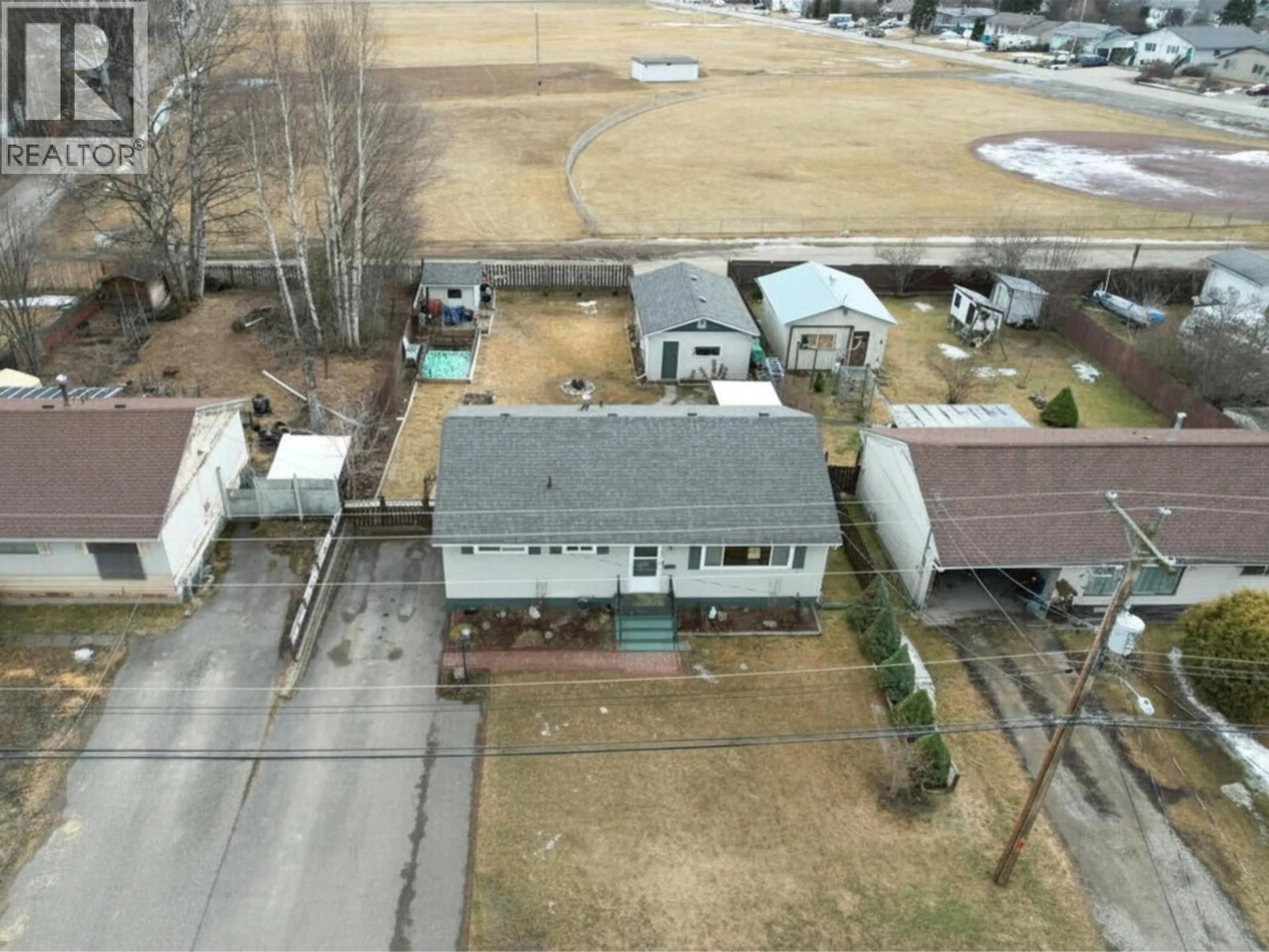 A pic from outside/outdoor area/front of a property/back of a property/a pic from drone, unknown for 370 WILKINSON STREET, Quesnel British Columbia V2J1C1