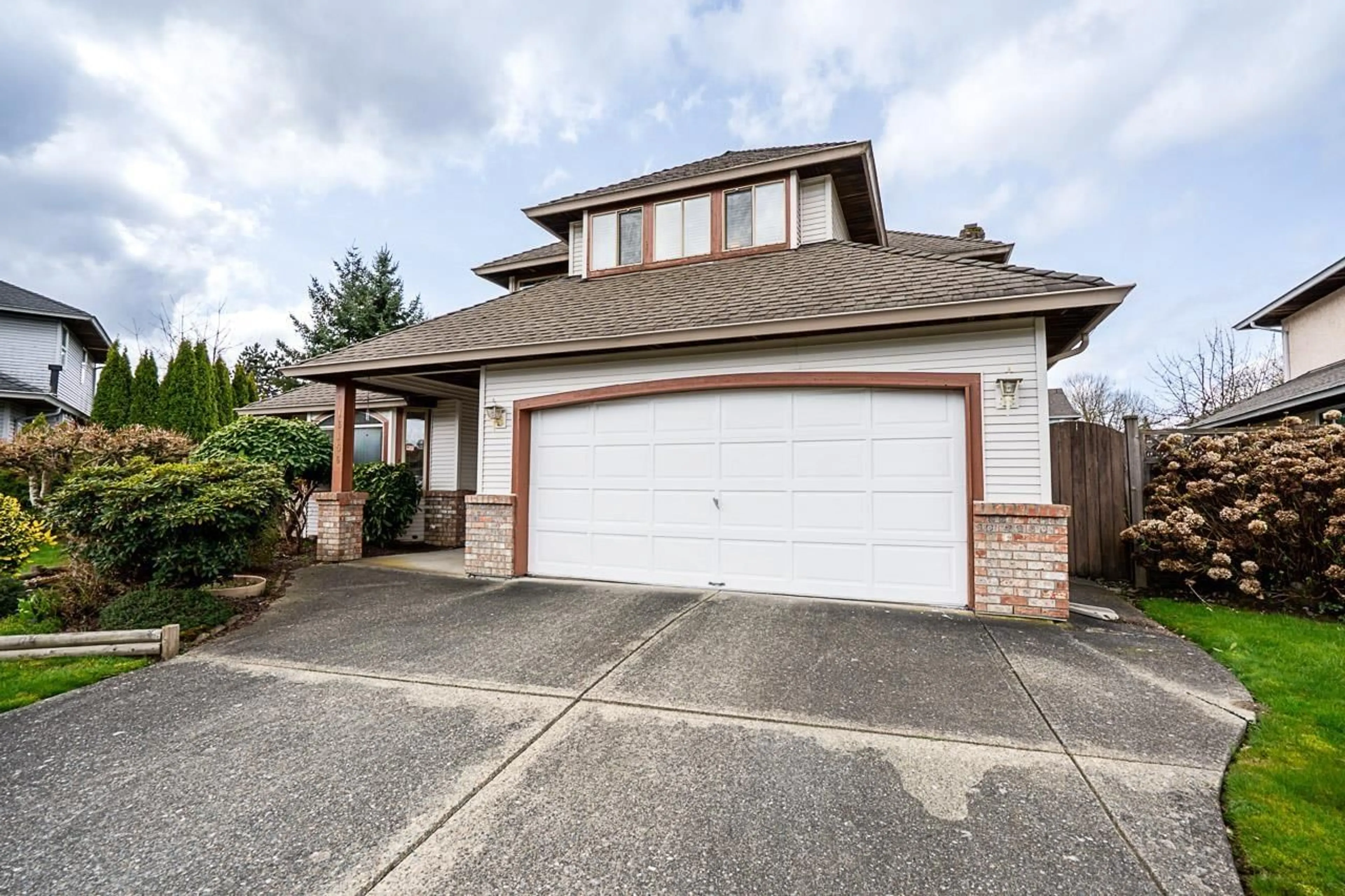 Unknown for 16156 94A AVENUE, Surrey British Columbia V4N3A2