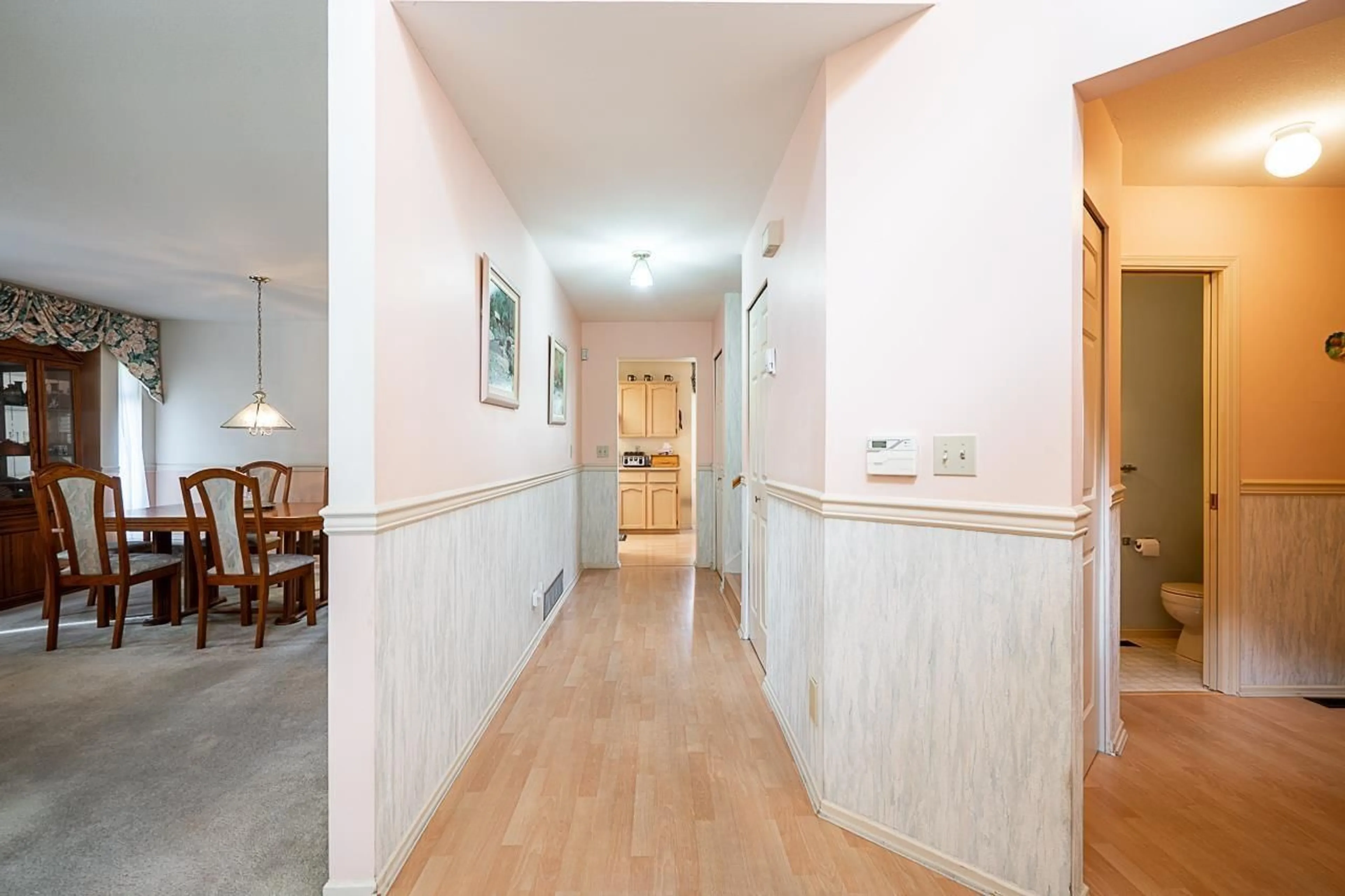 Indoor foyer for 16156 94A AVENUE, Surrey British Columbia V4N3A2