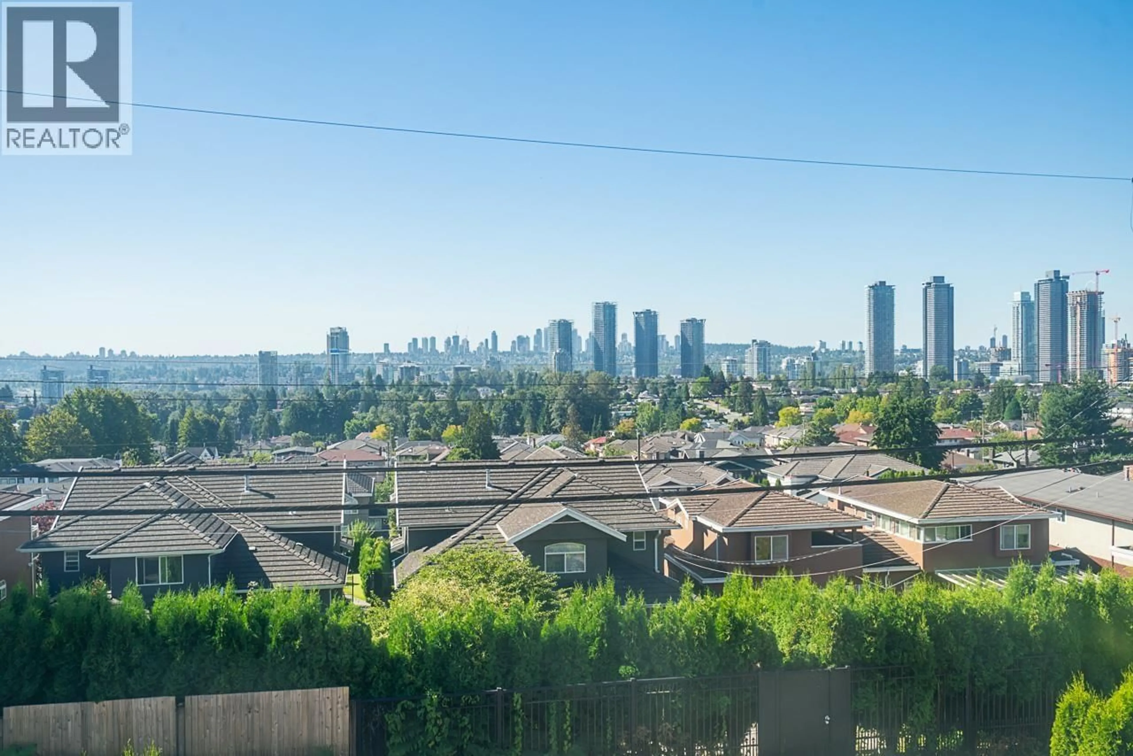 A pic from outside/outdoor area/front of a property/back of a property/a pic from drone, city buildings view from balcony for 5150 HASTINGS STREET, Burnaby British Columbia V5B1P6